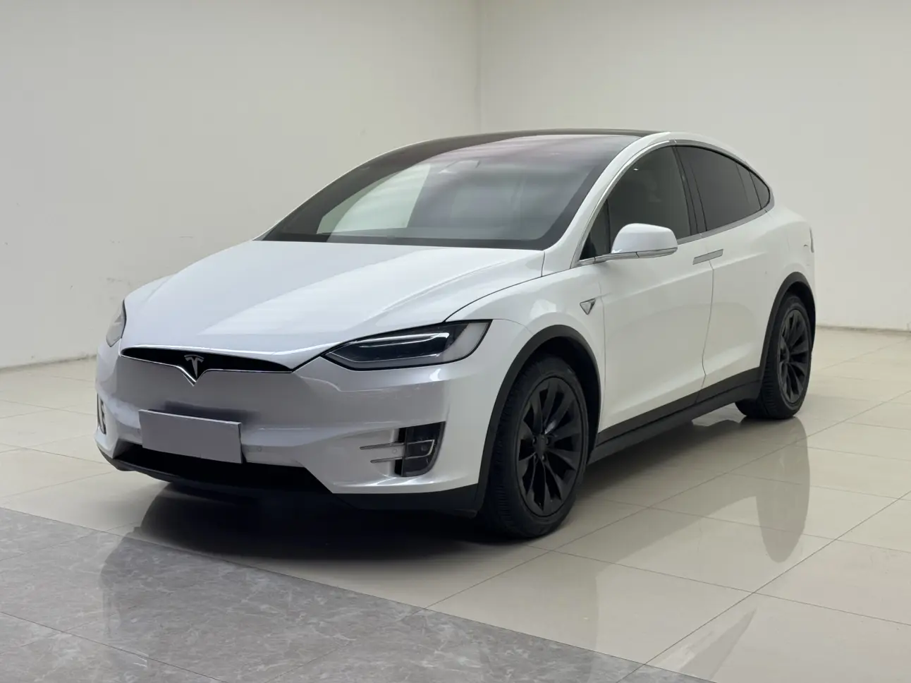 Tesla Model X  из Китая