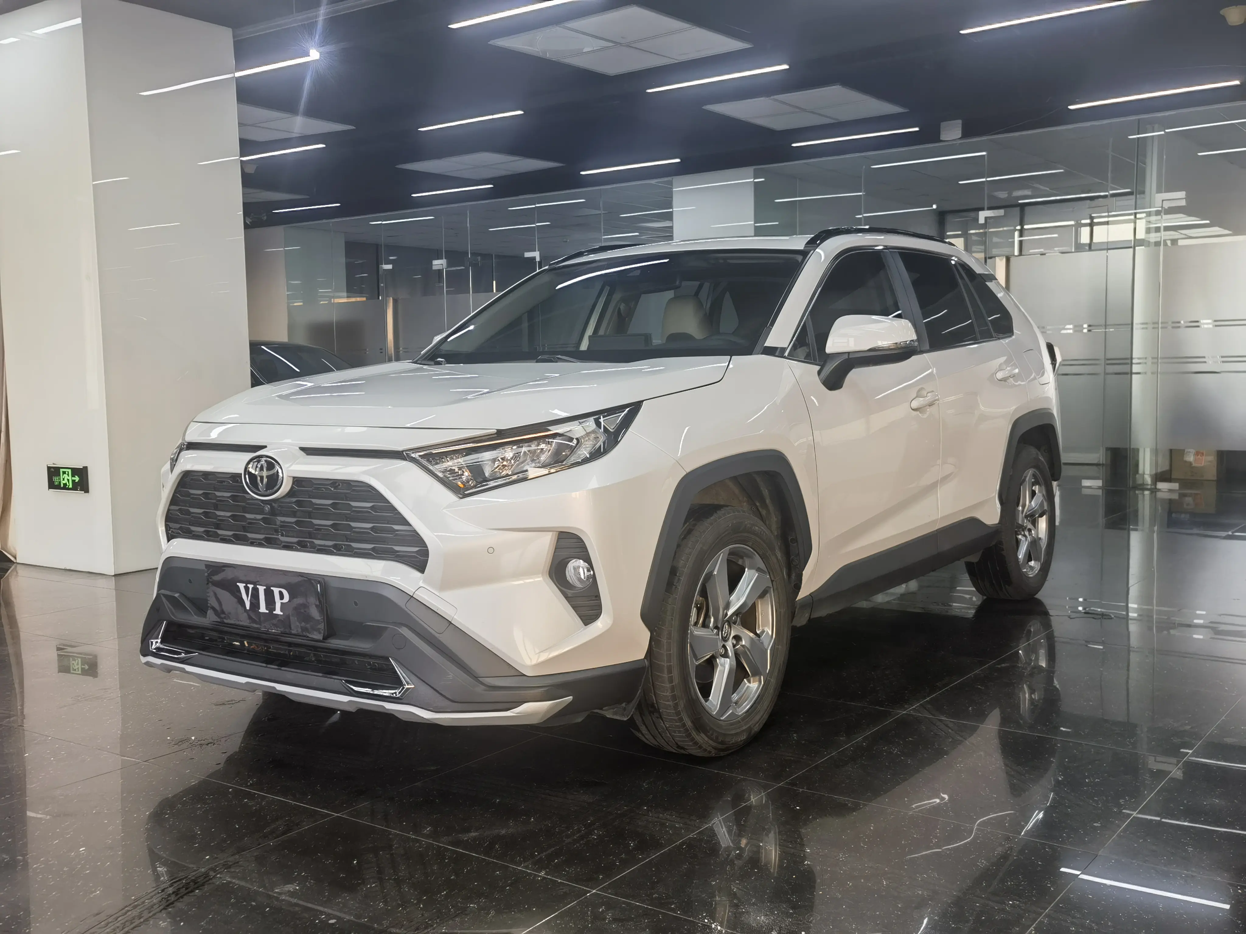 Toyota RAV4  из Китая