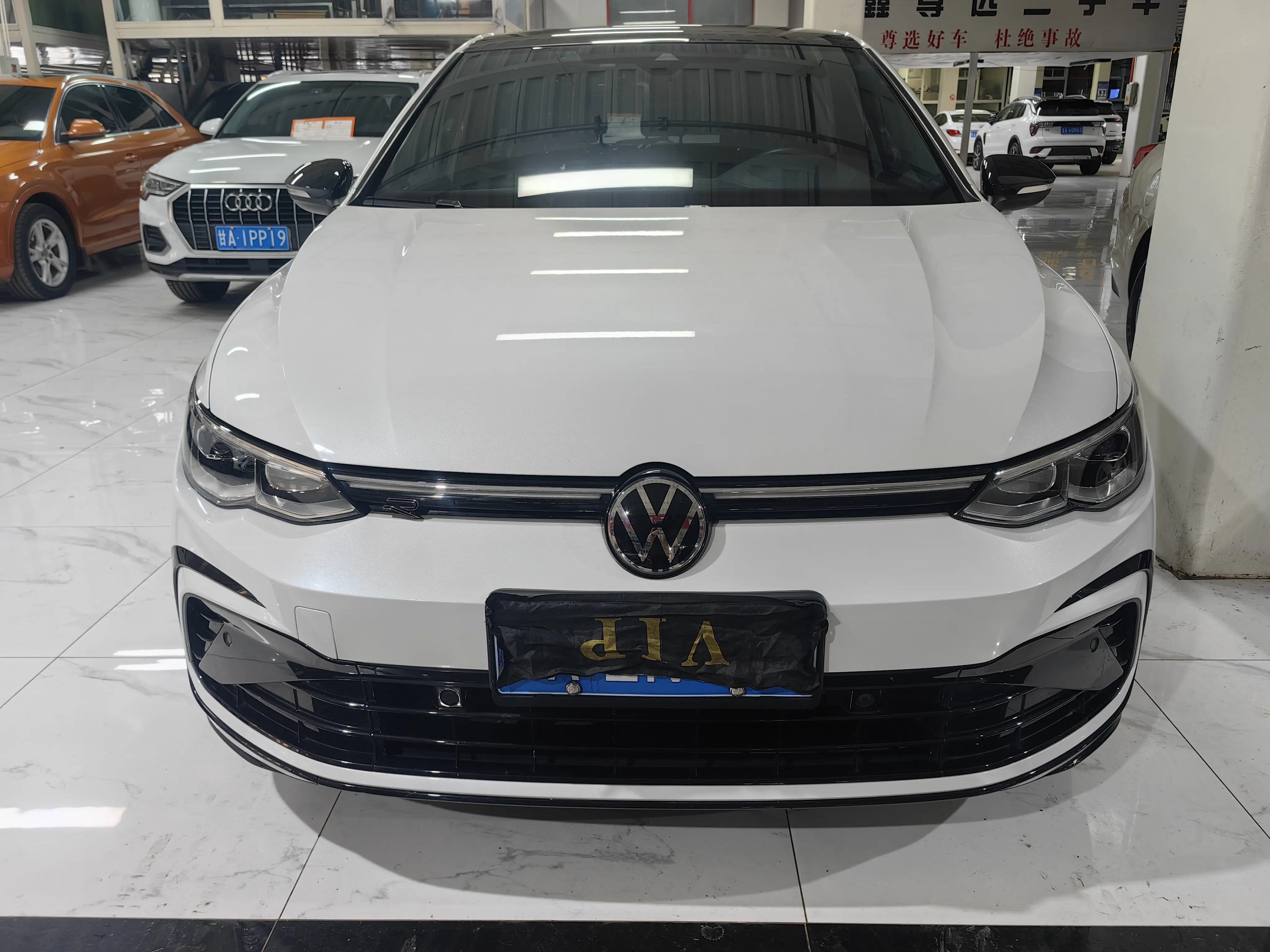 Volkswagen Golf  из Китая