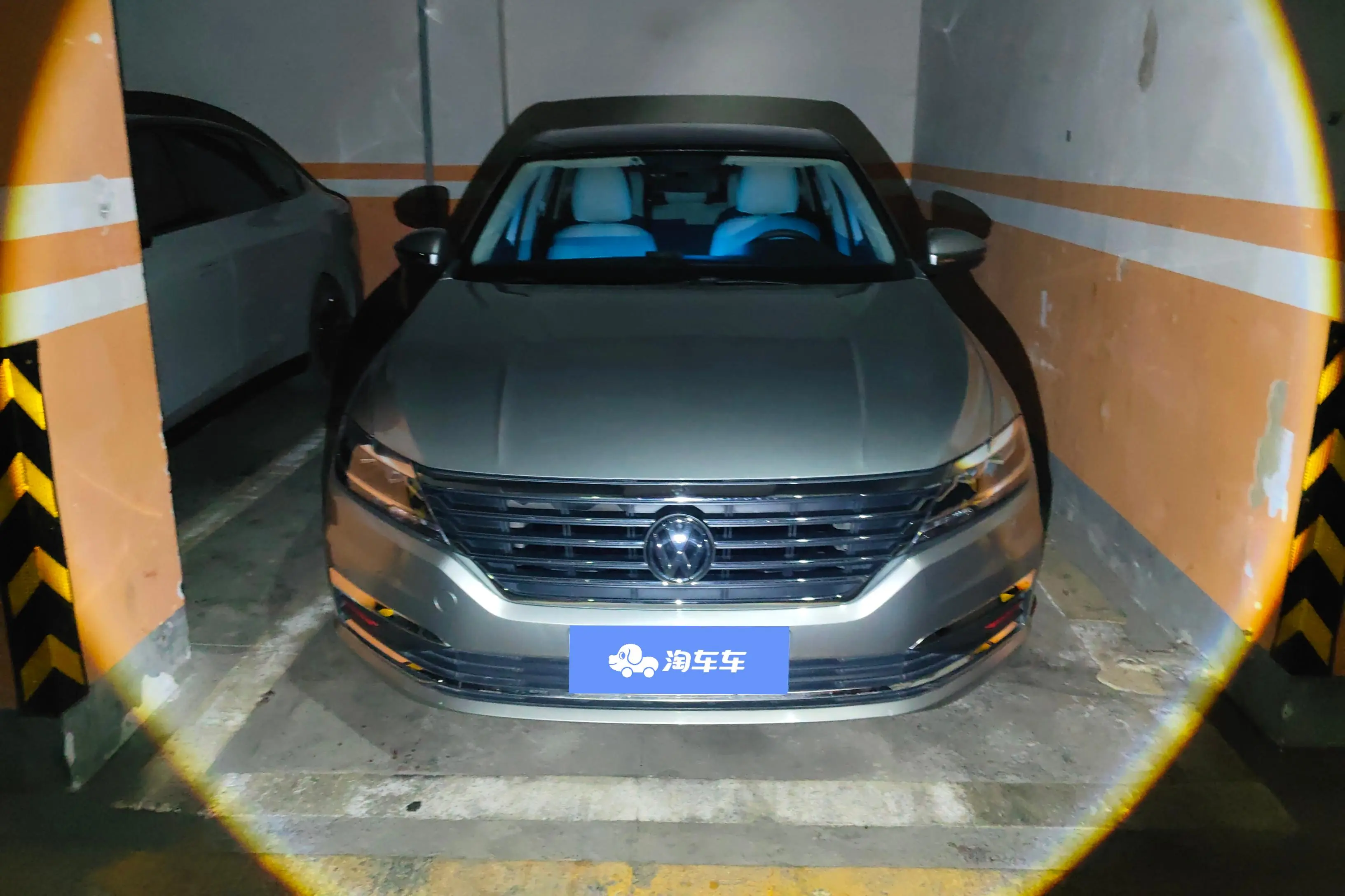 Volkswagen Lavida  из Китая