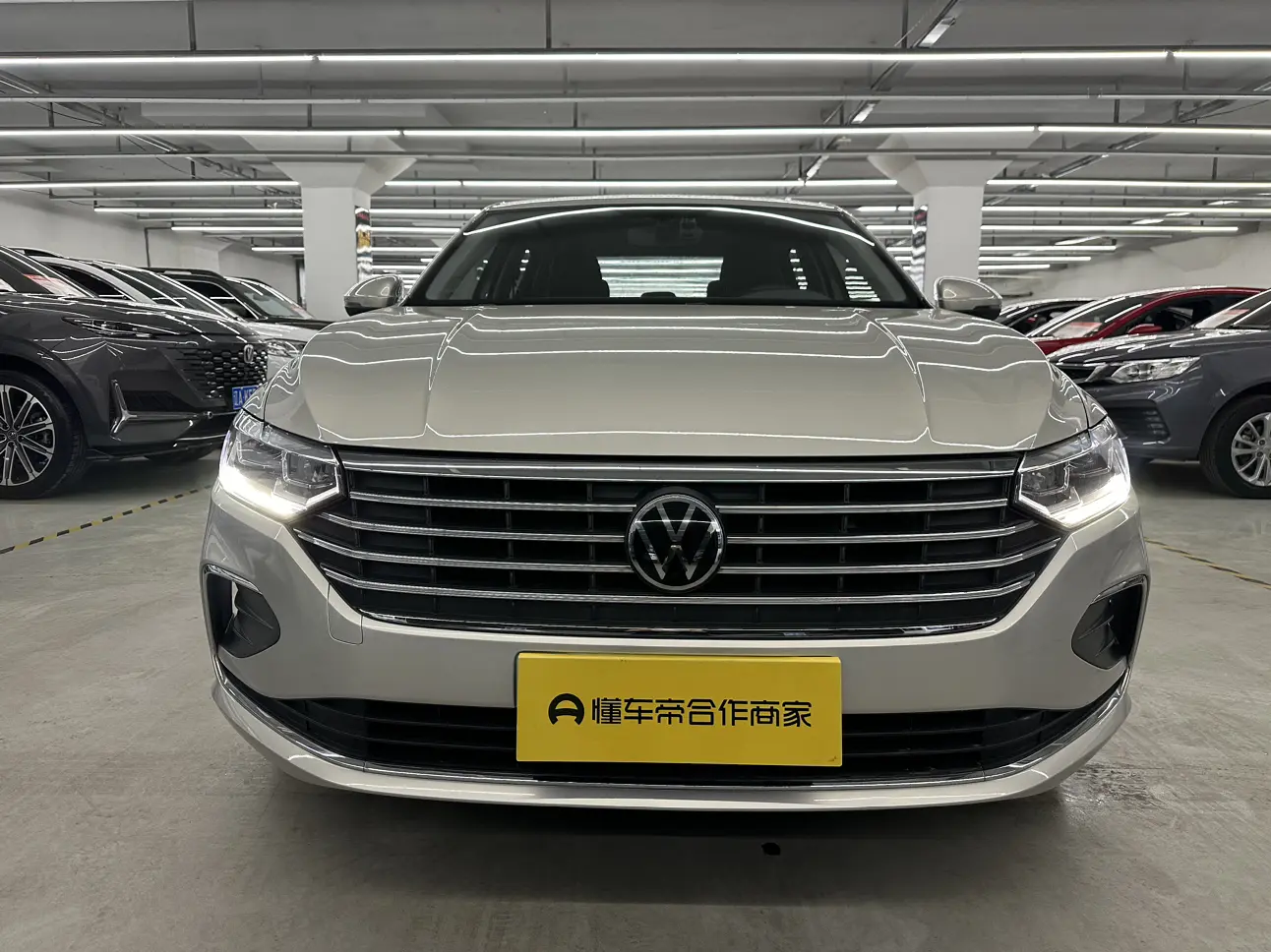 Volkswagen Lavida  из Китая