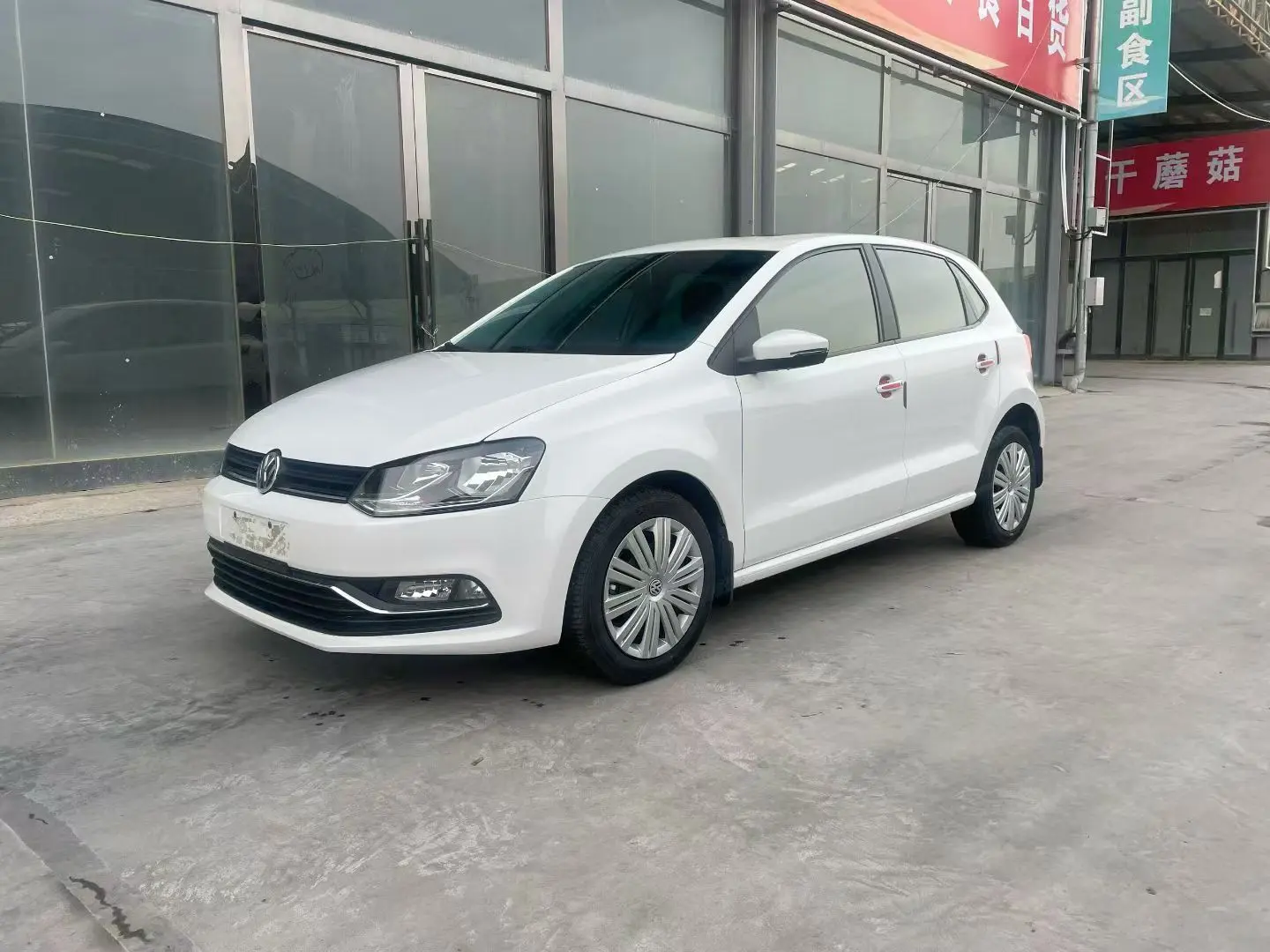 Volkswagen Polo  из Китая