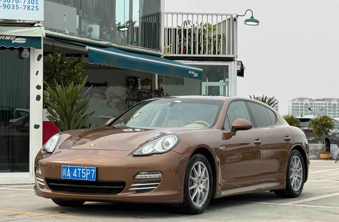 Porsche Panamera  из Китая