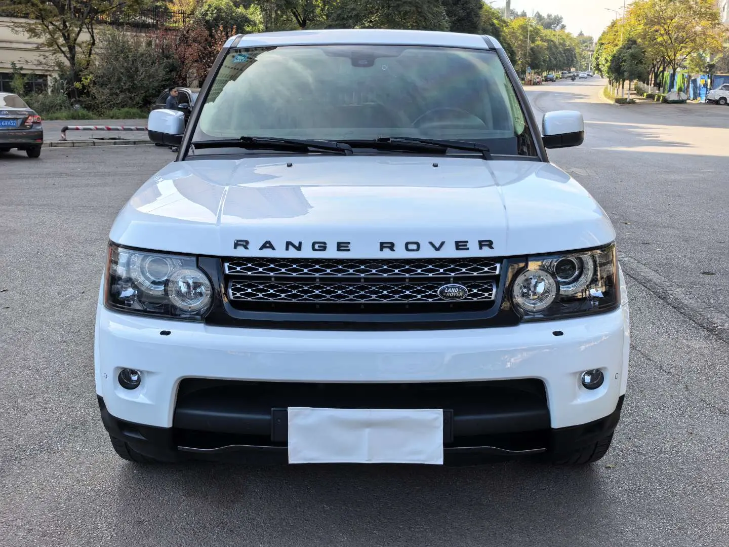 Land Rover Range Rover Sport  из Китая