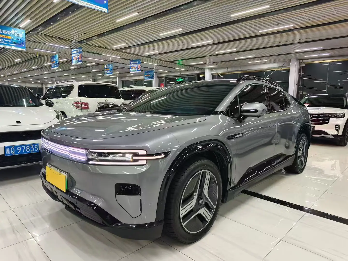 Changan Qiyuan E07  из Китая