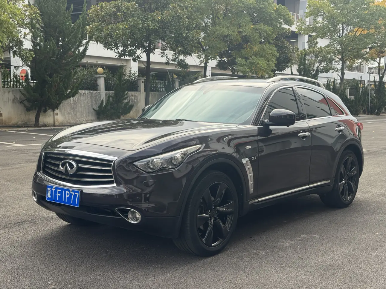 Infiniti QX70  из Китая