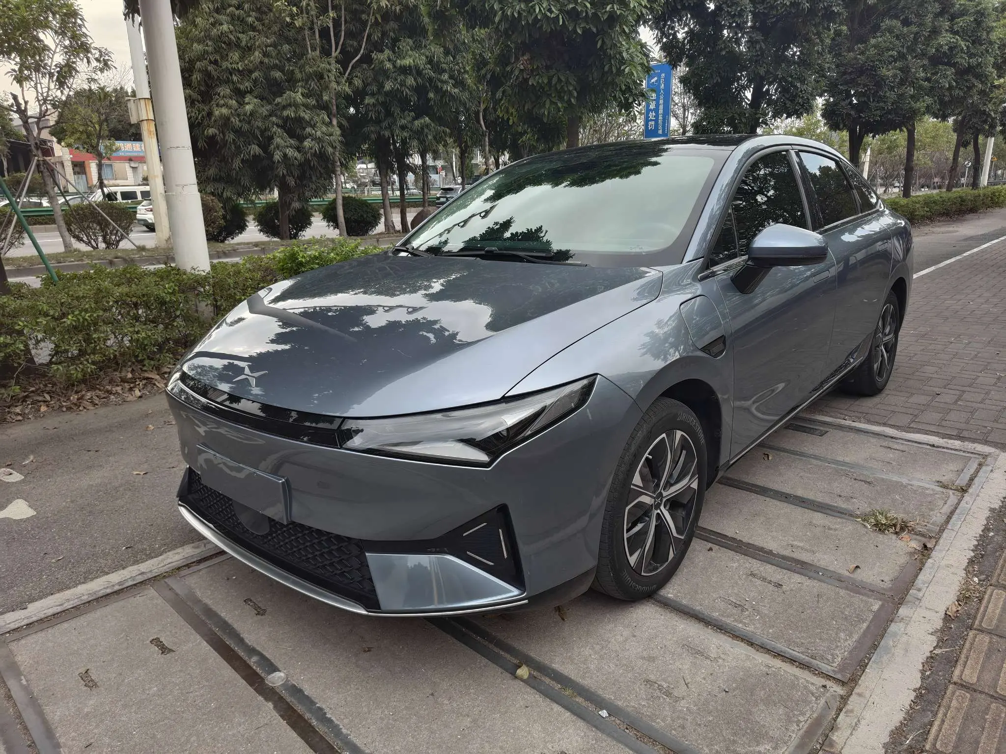 Xpeng P5