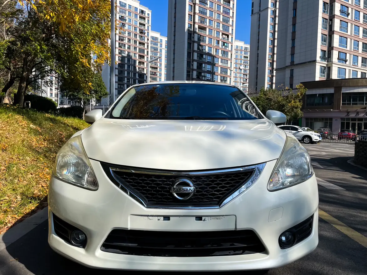 Nissan Tiida  из Китая