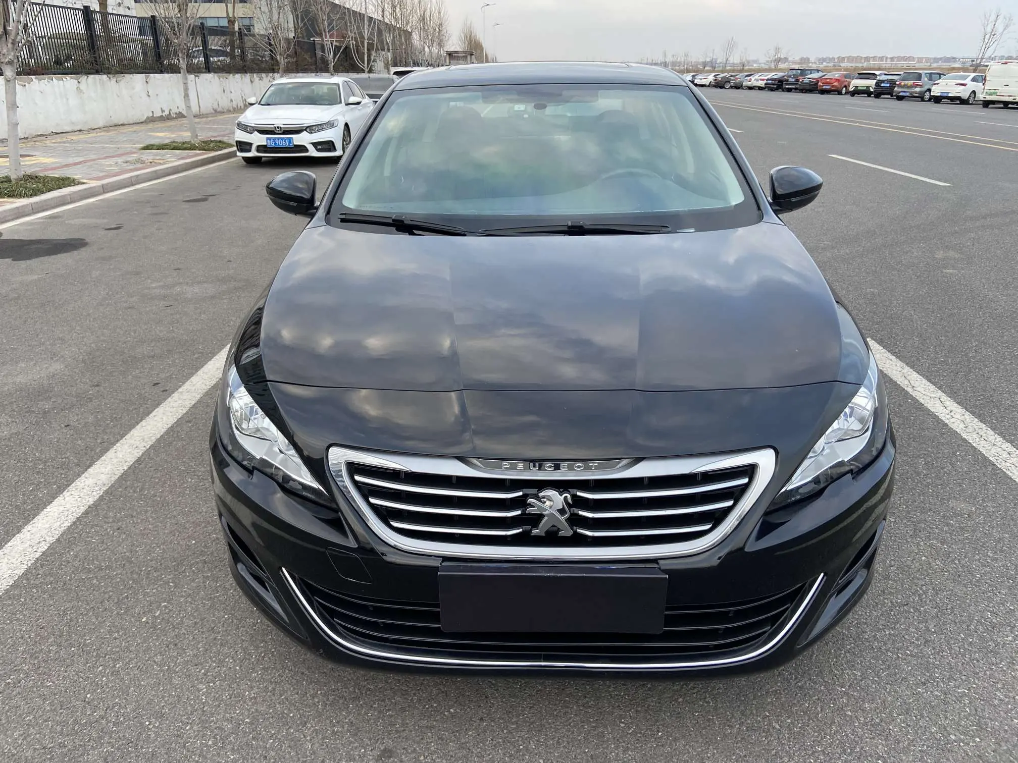 Peugeot 408  из Китая