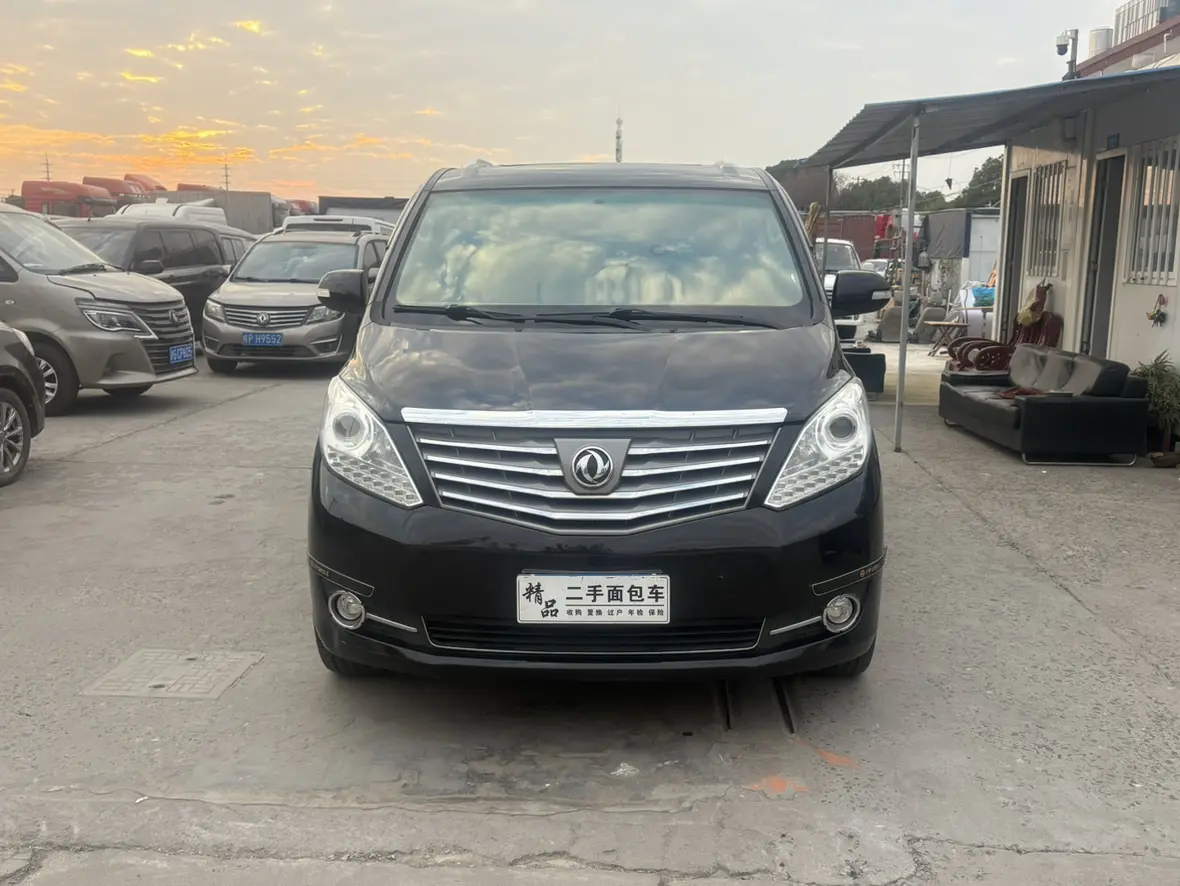 Forthing Fengxing CM7  из Китая