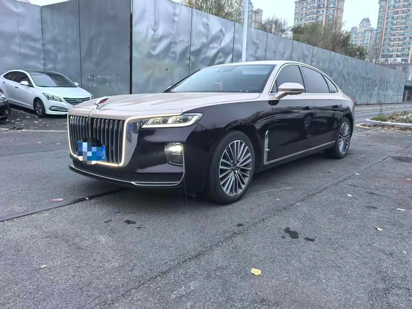 Hongqi H9  из Китая