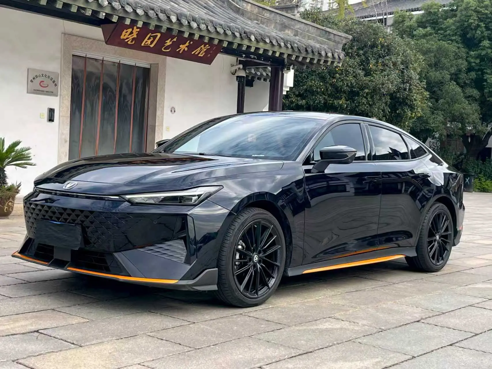 Changan UNI-V  из Китая