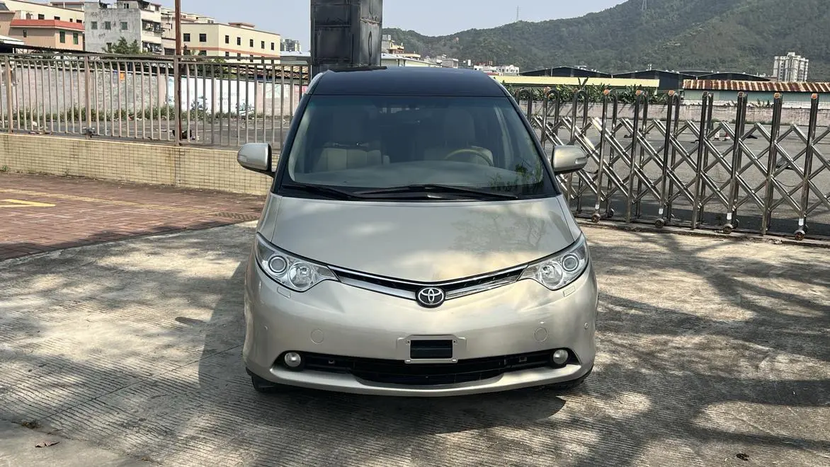Toyota Previa  из Китая