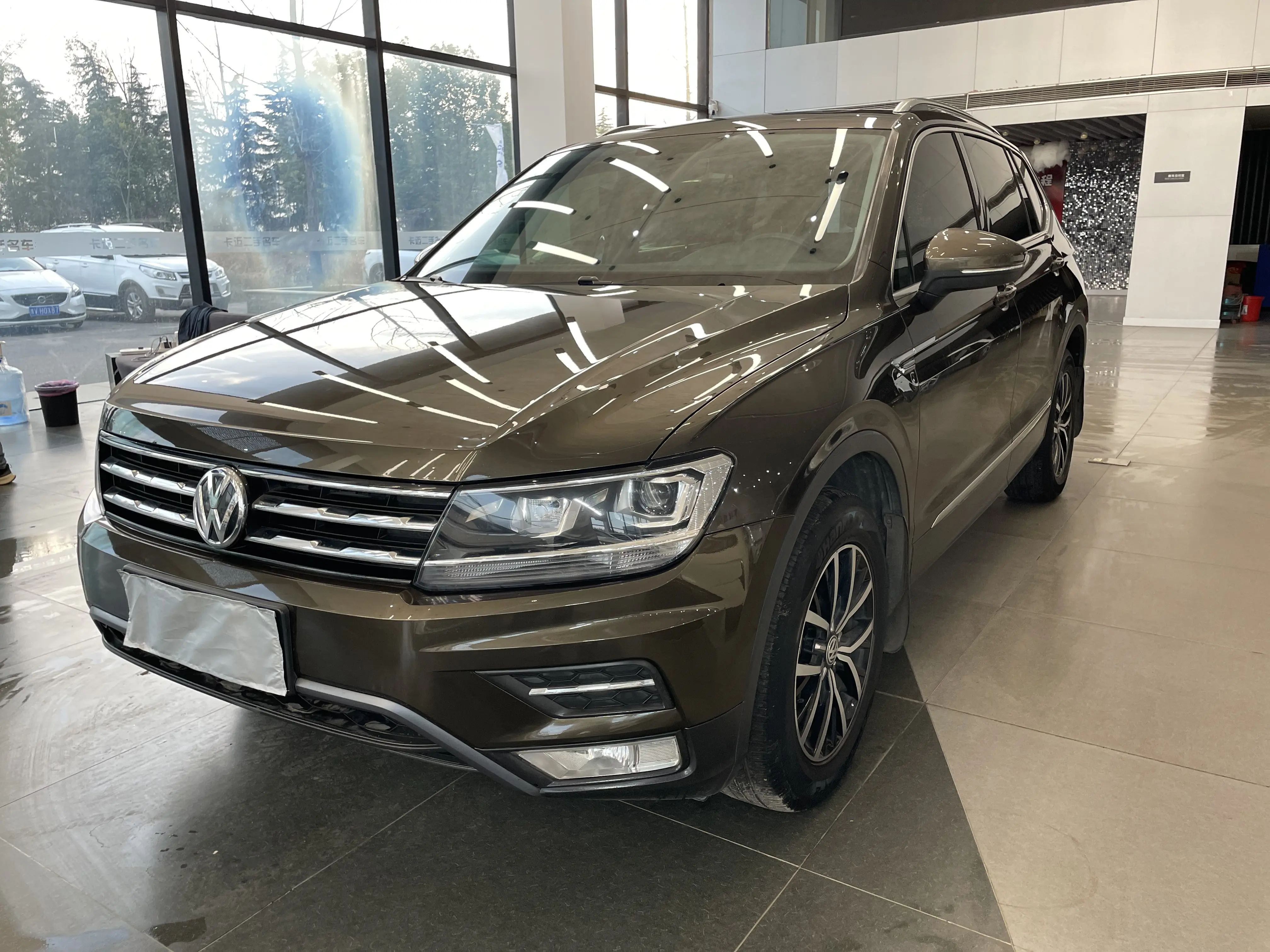 Volkswagen Tiguan L  из Китая