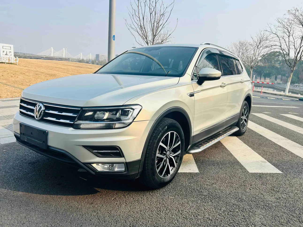 Volkswagen Tiguan L  из Китая