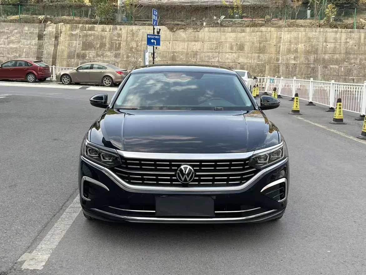 Volkswagen Passat  из Китая