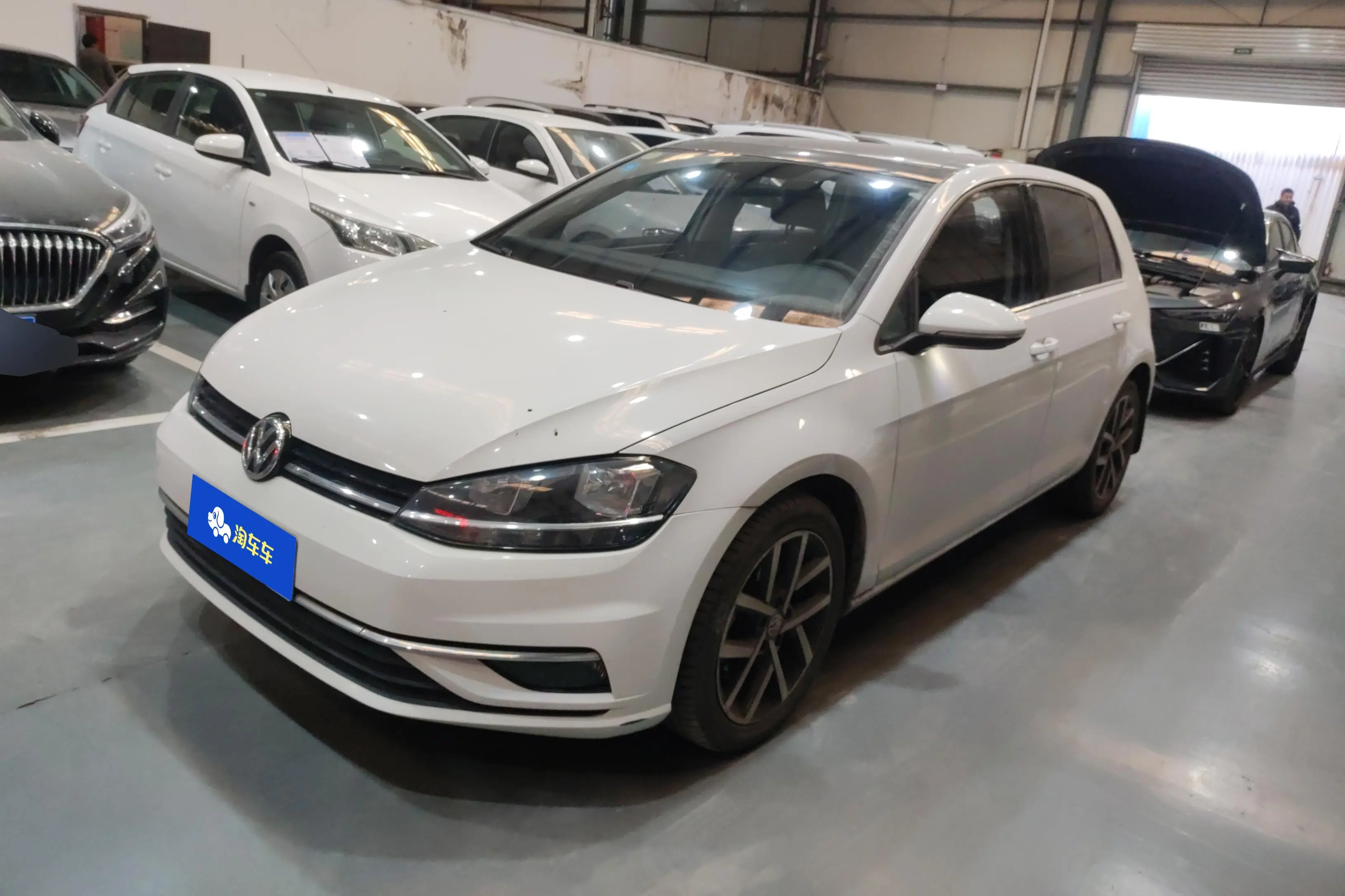 Volkswagen Golf  из Китая