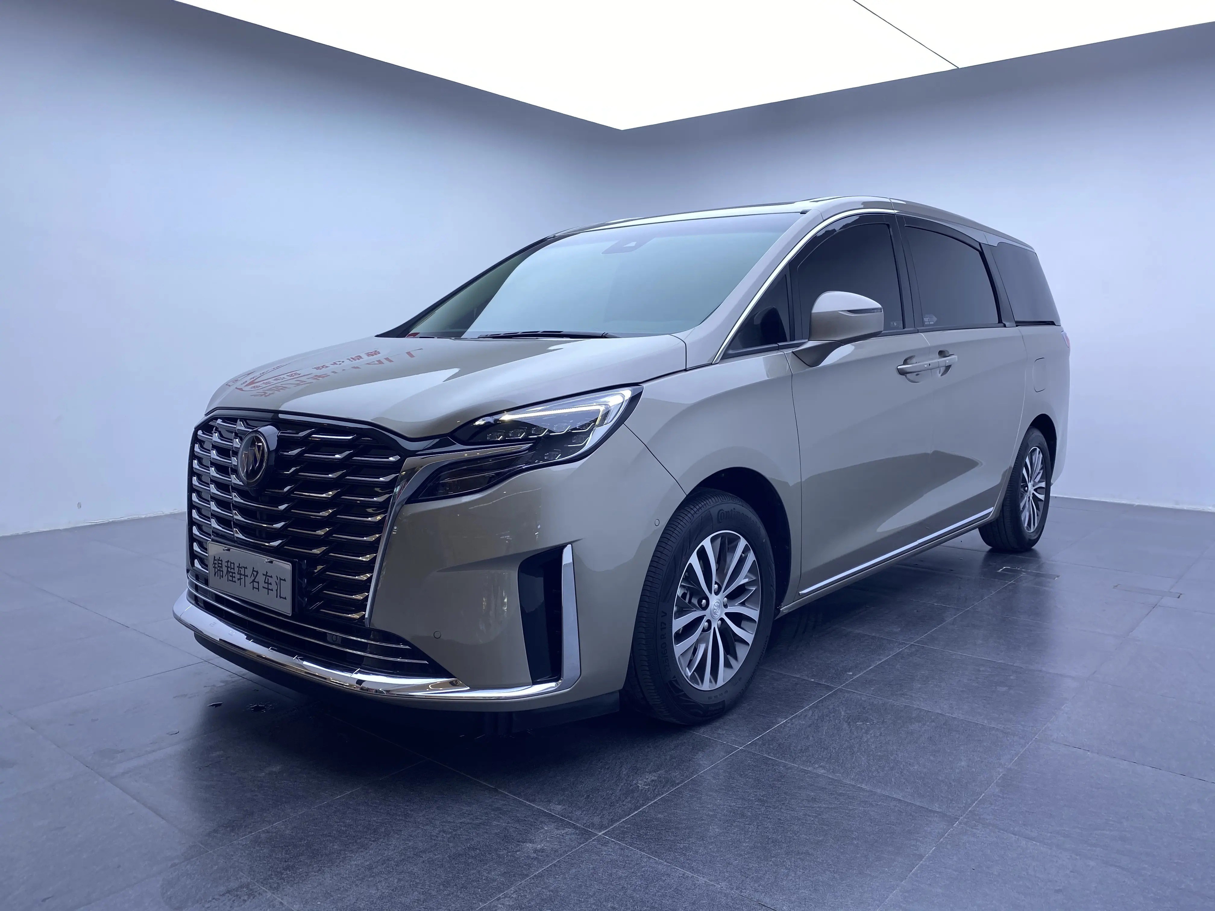 Buick GL8  из Китая