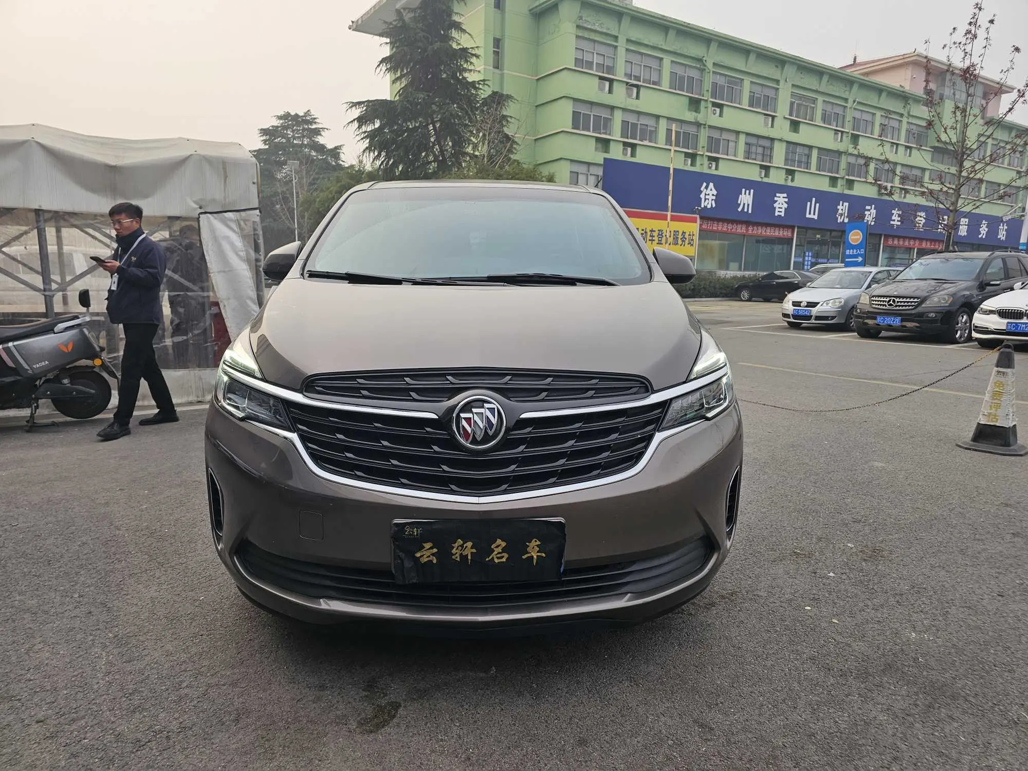 Buick GL8  из Китая