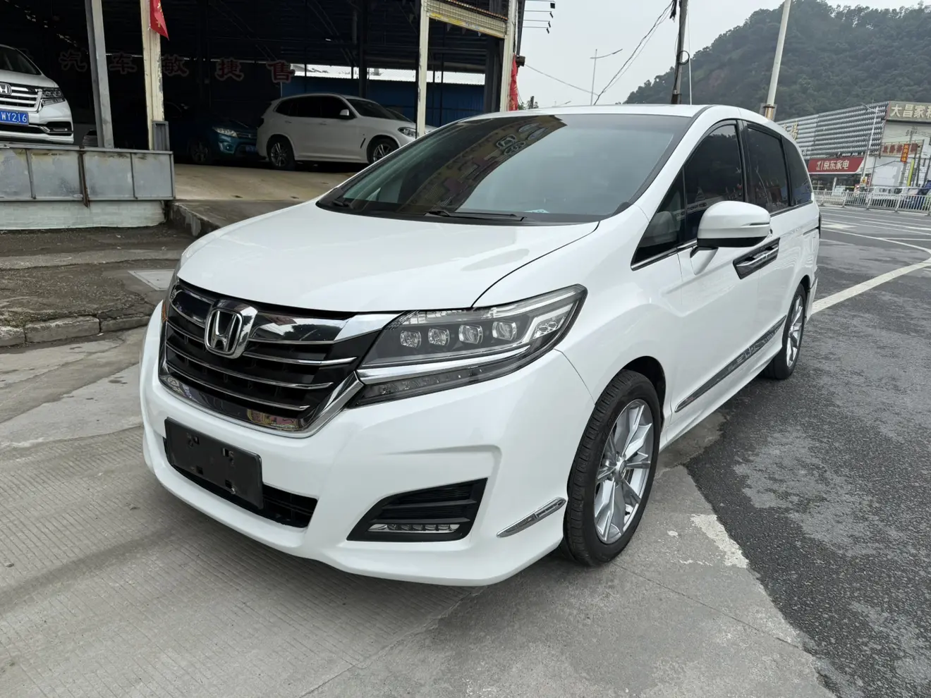 Honda Elysion (Alison)  из Китая