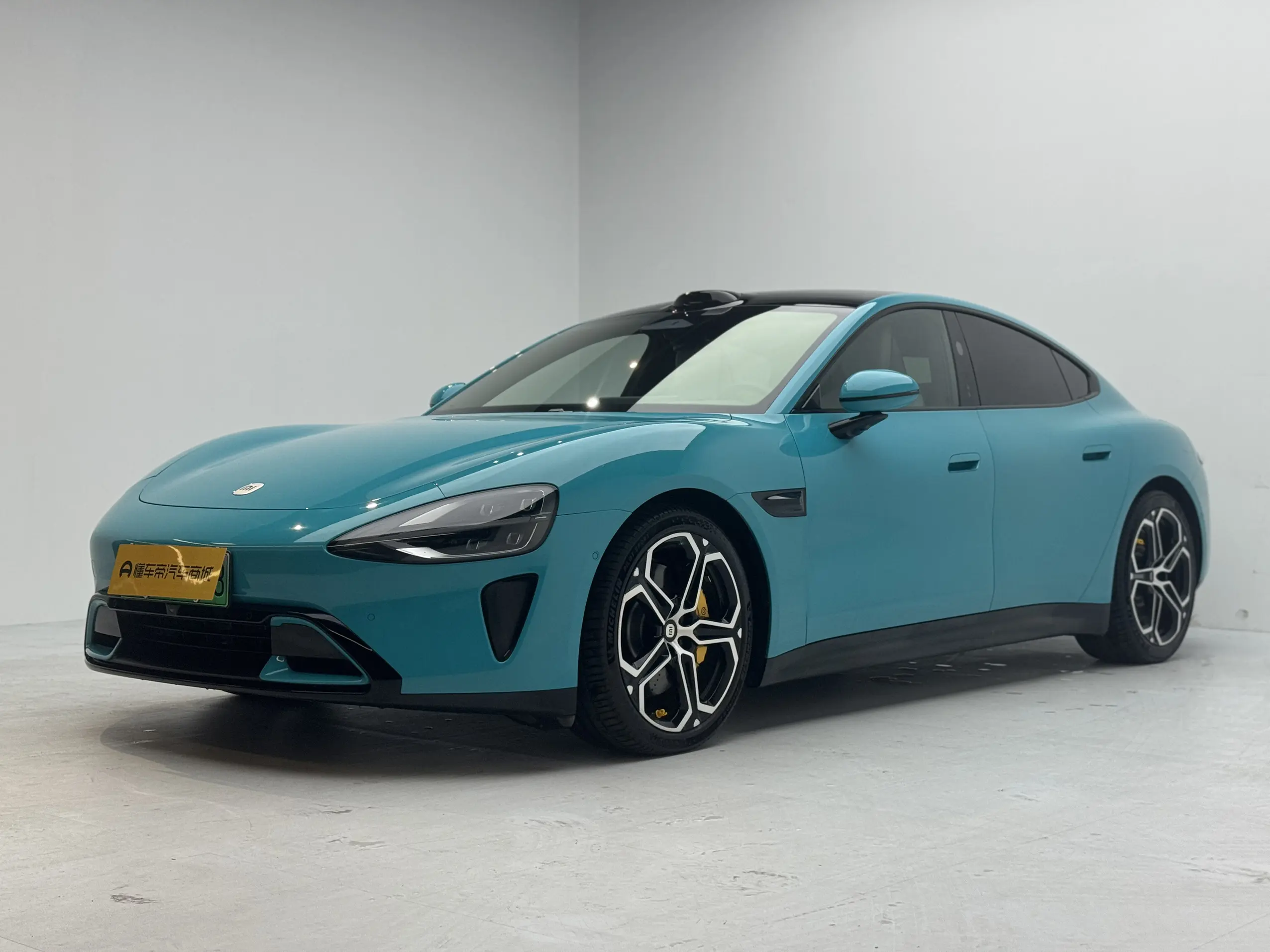 Xiaomi car Xiaomi SU7  из Китая