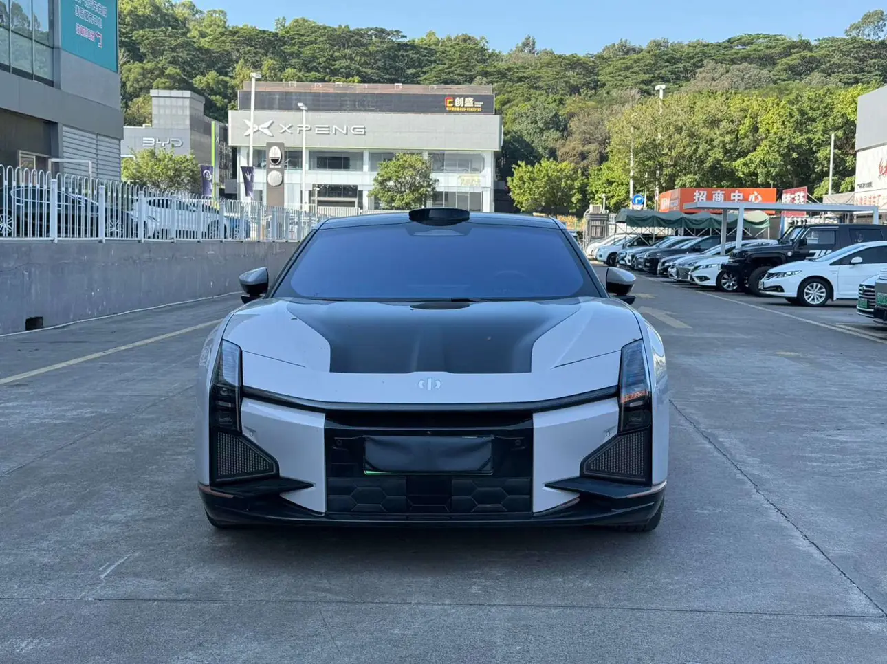 HiPhi Z  из Китая