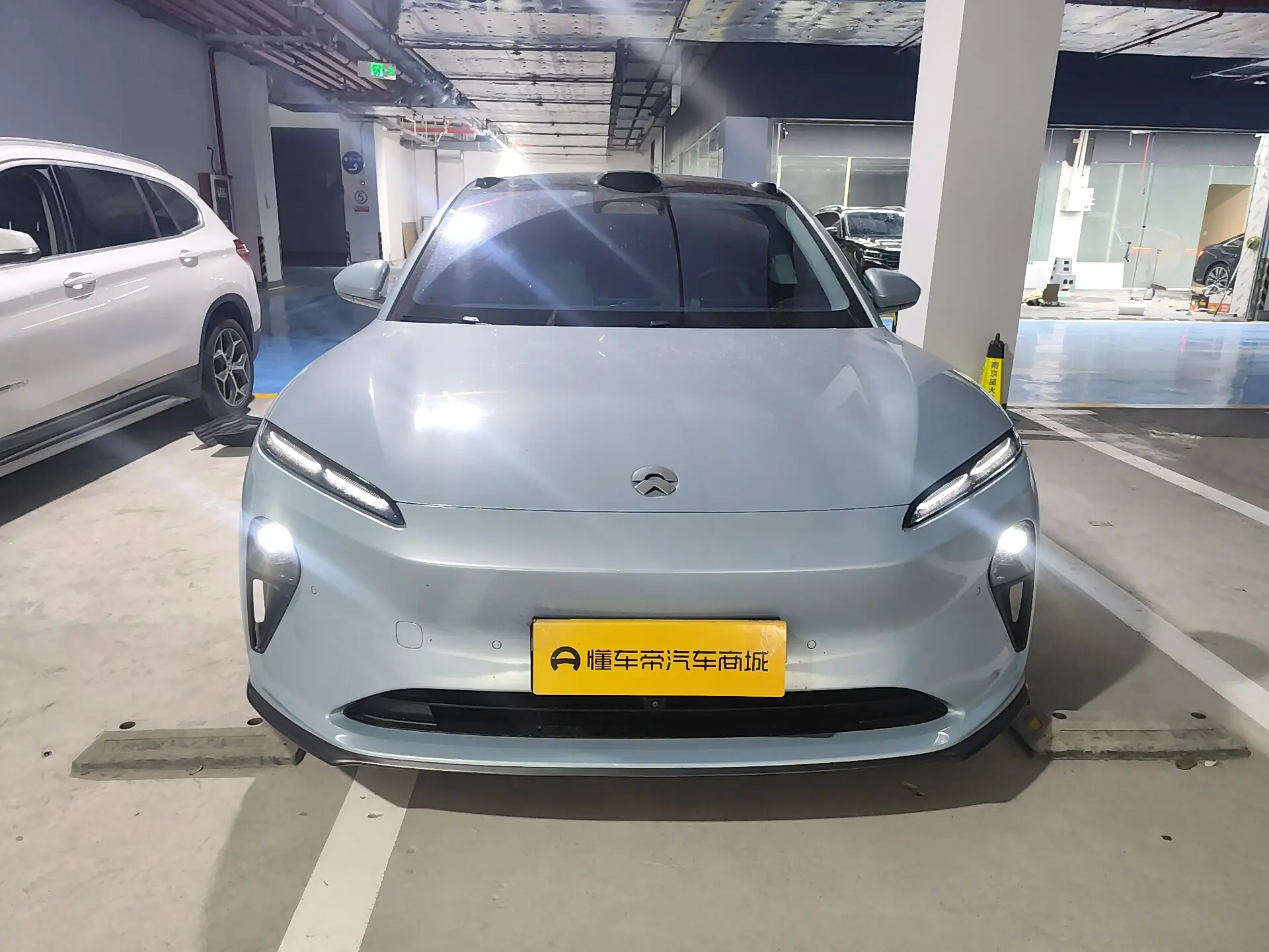 NIO ET5  из Китая