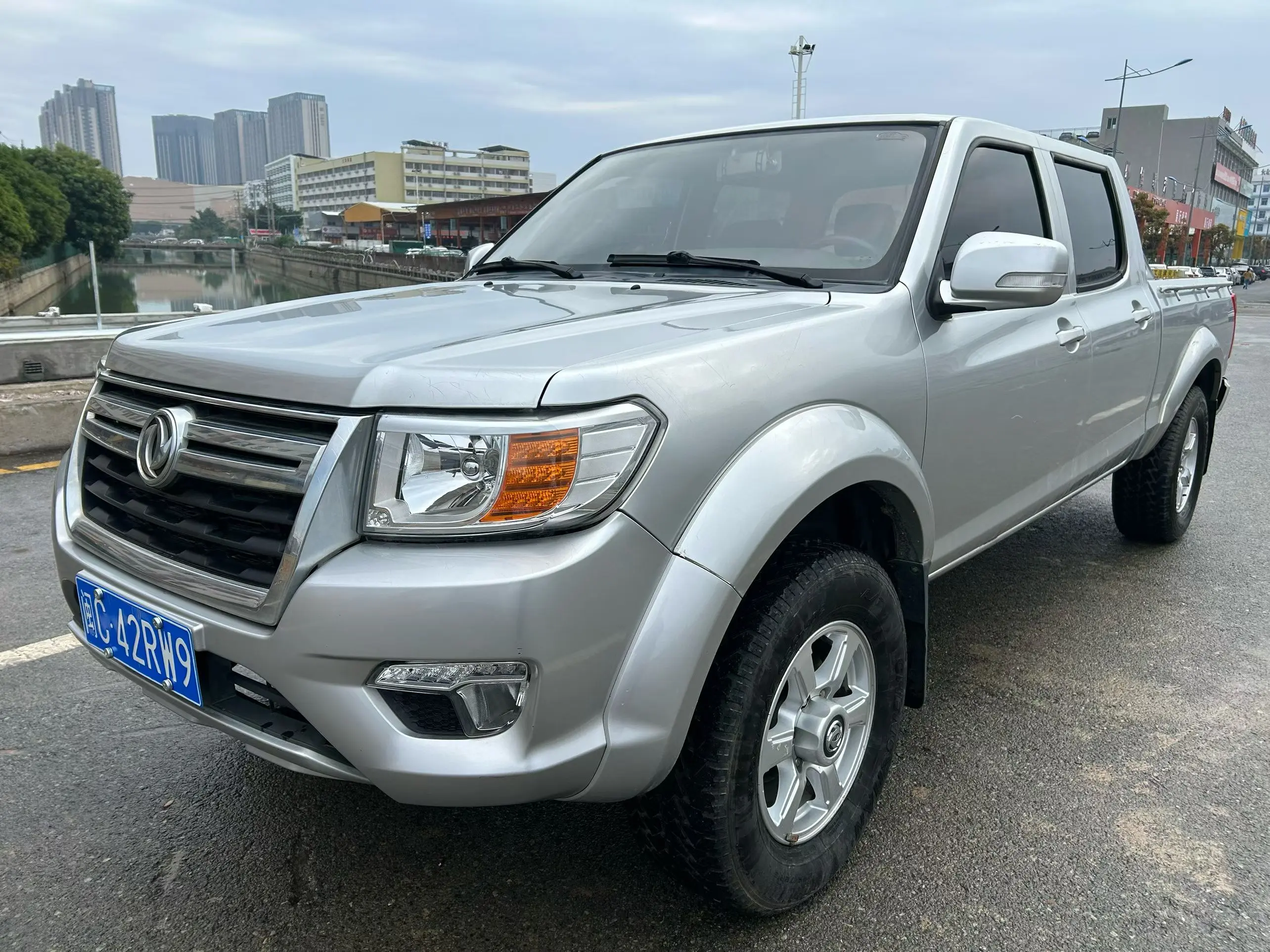Dongfeng Ruiqi  из Китая