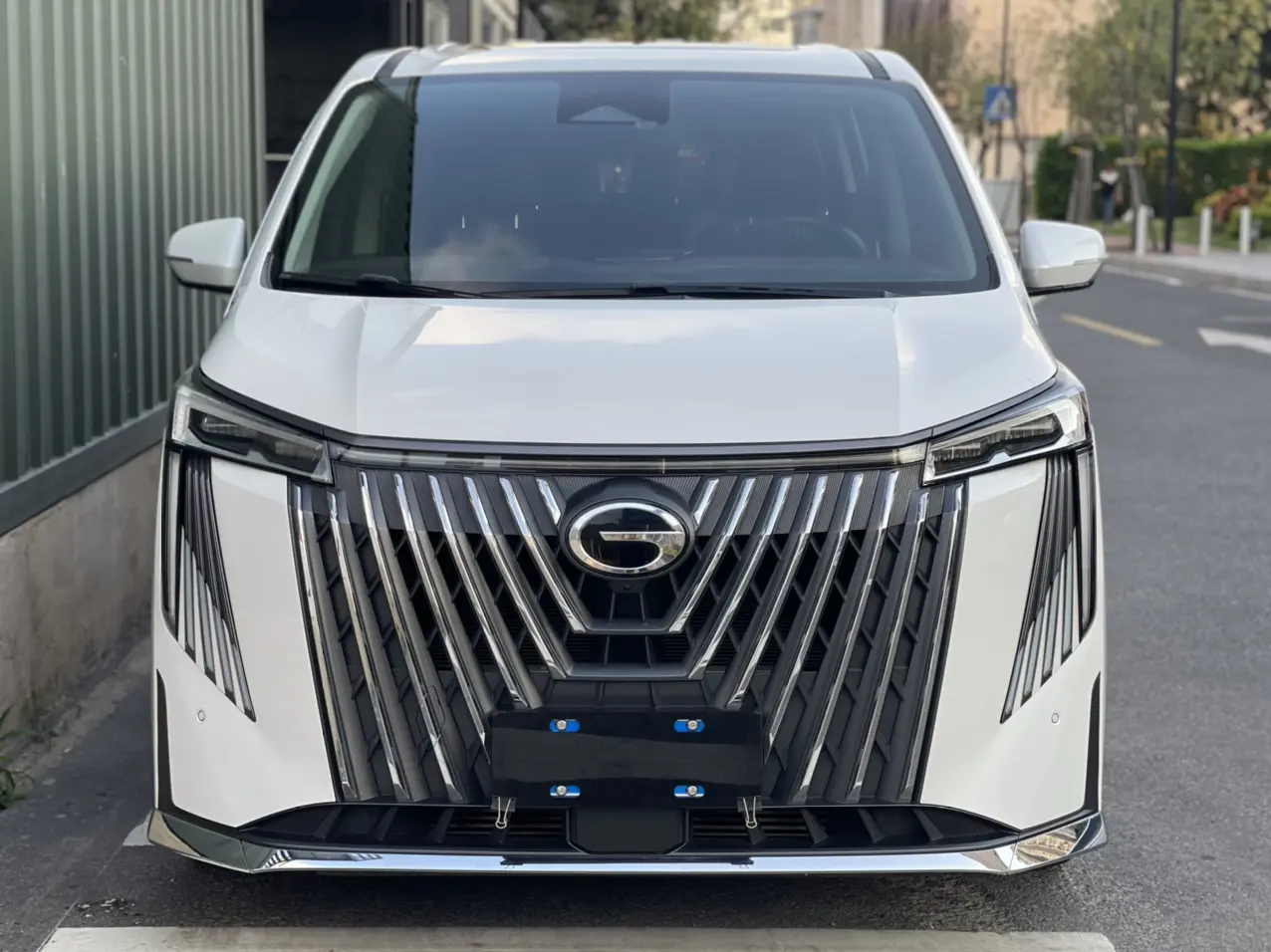 GAC Trumpchi M8  из Китая