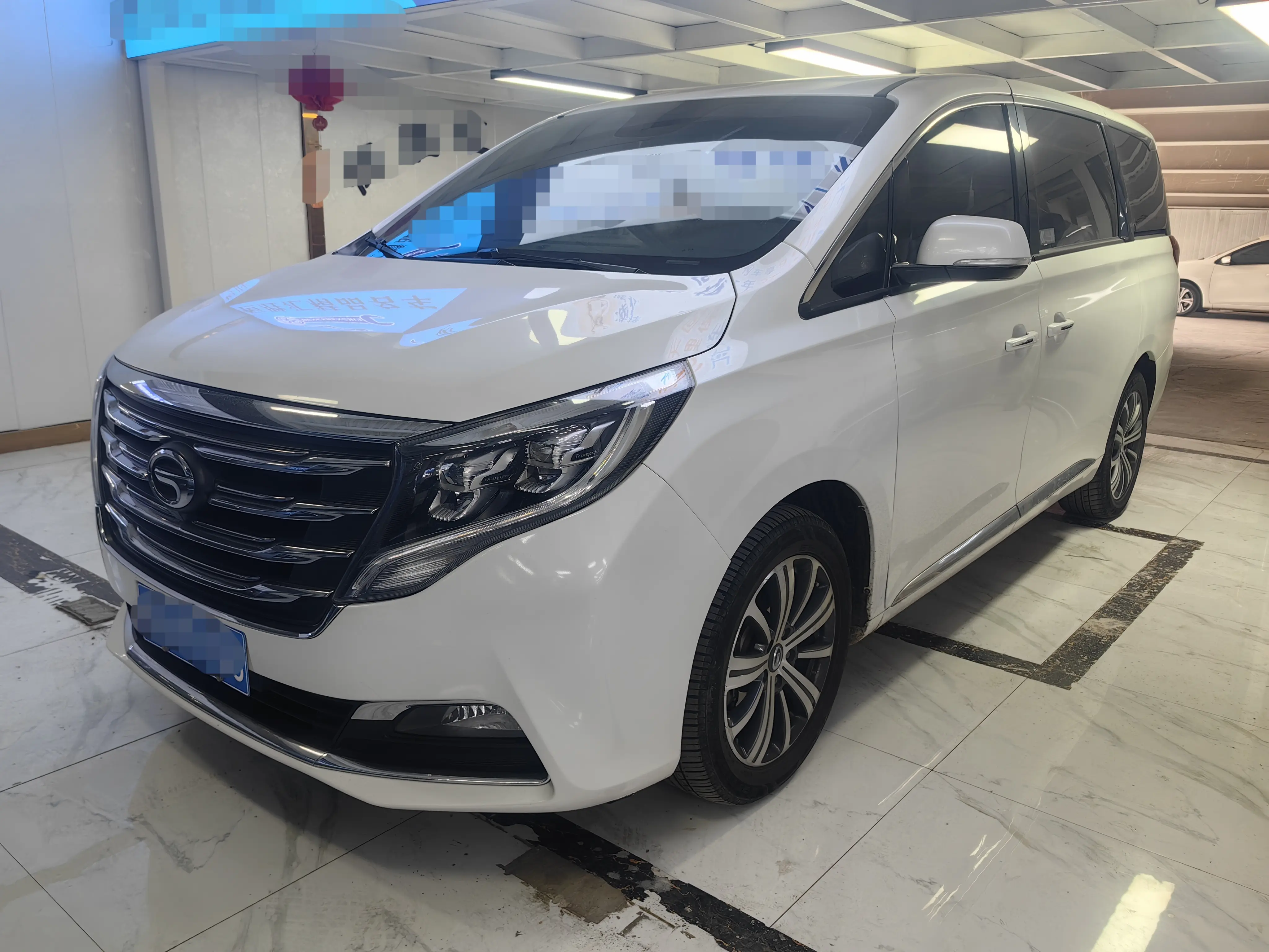 GAC Trumpchi M8  из Китая
