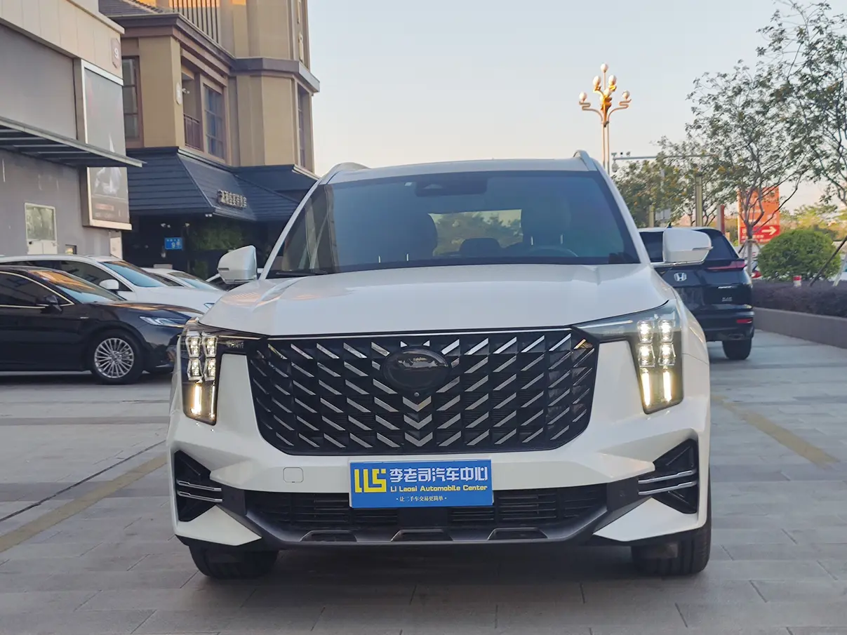 GAC Trumpchi GS8  из Китая