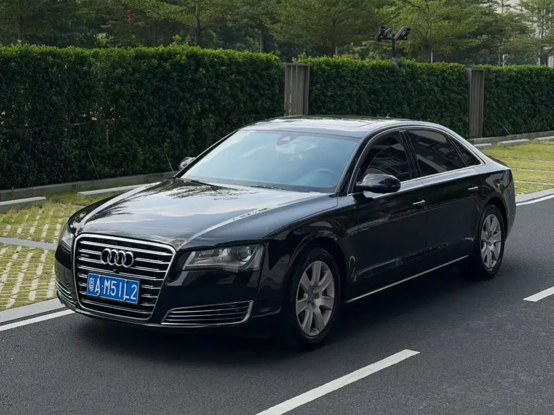Audi A8  из Китая