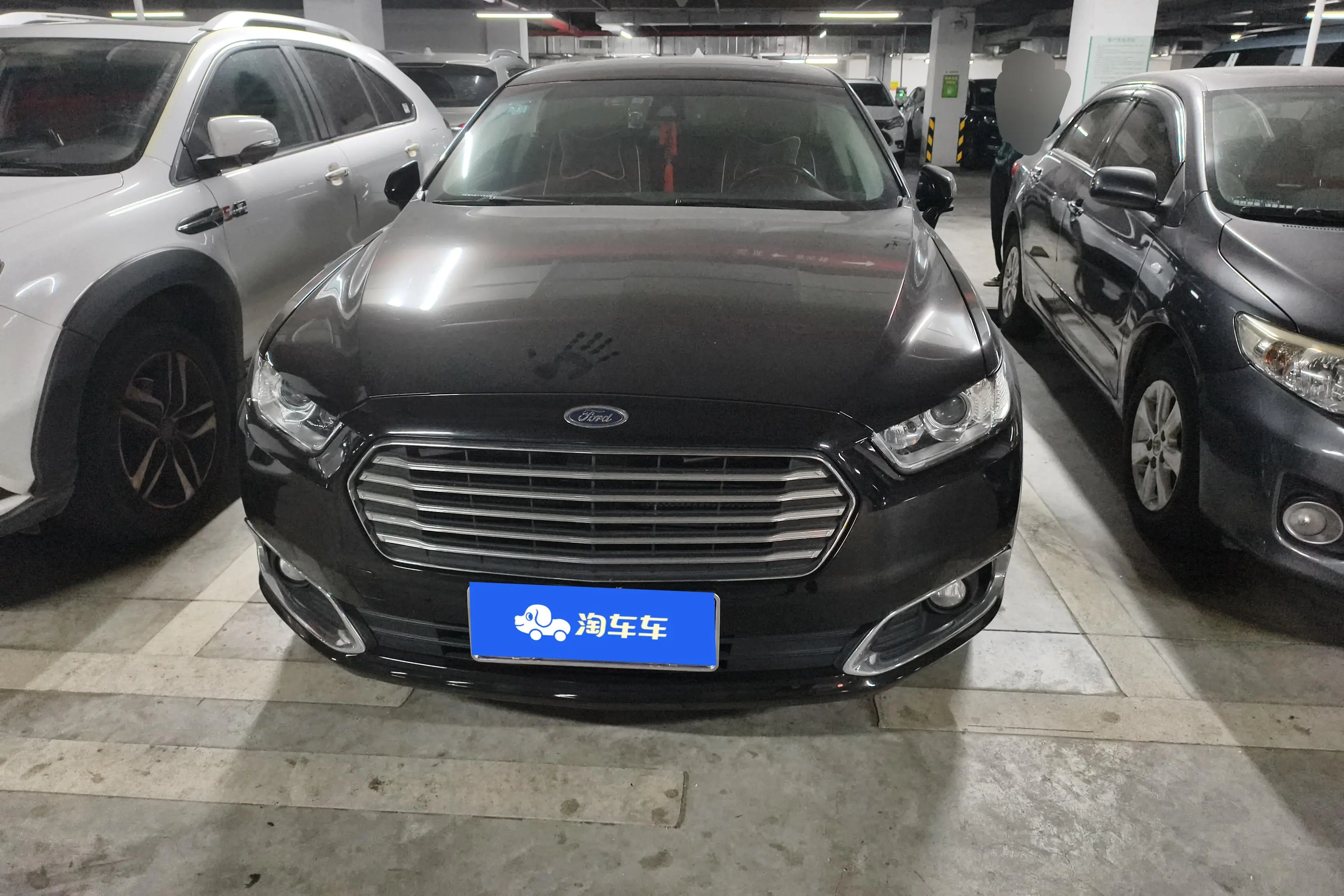 Ford Taurus  из Китая