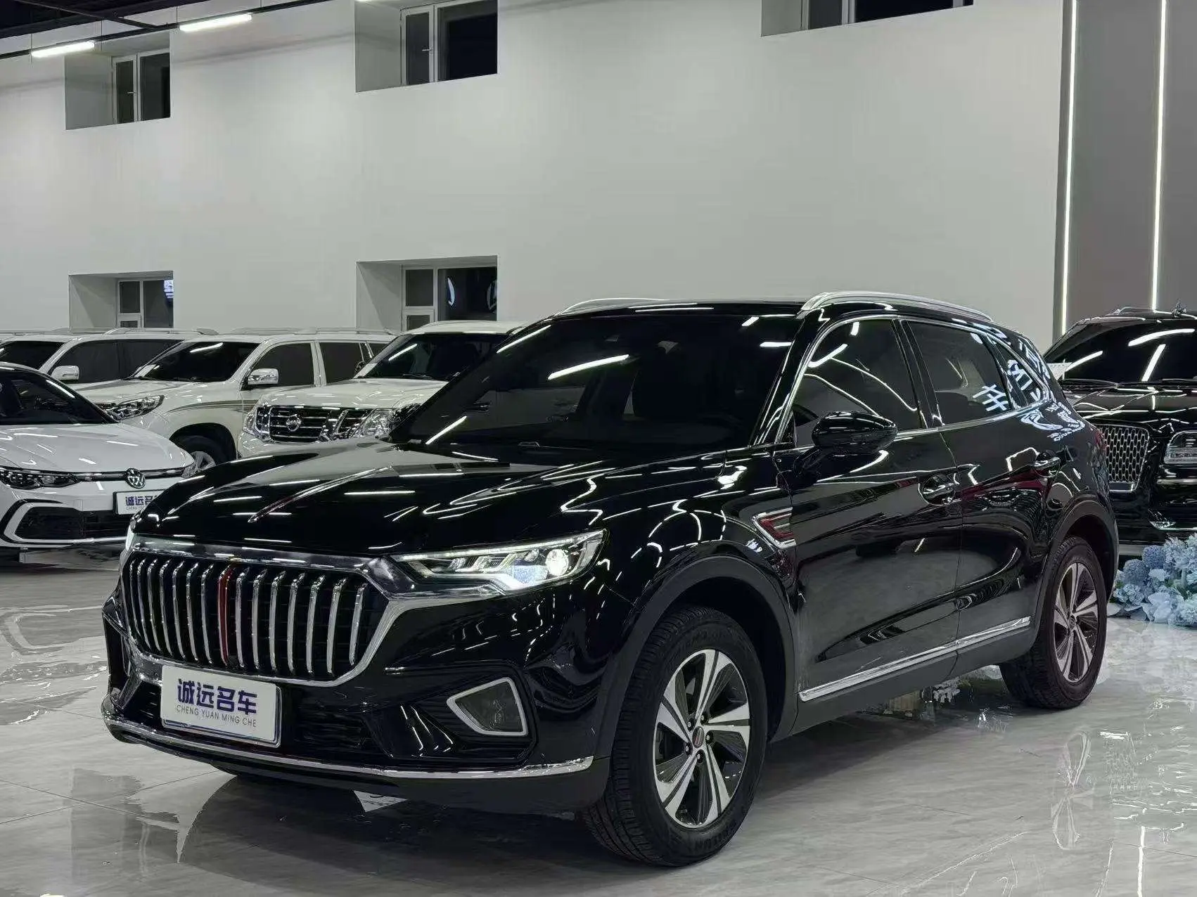 Hongqi HS5  из Китая