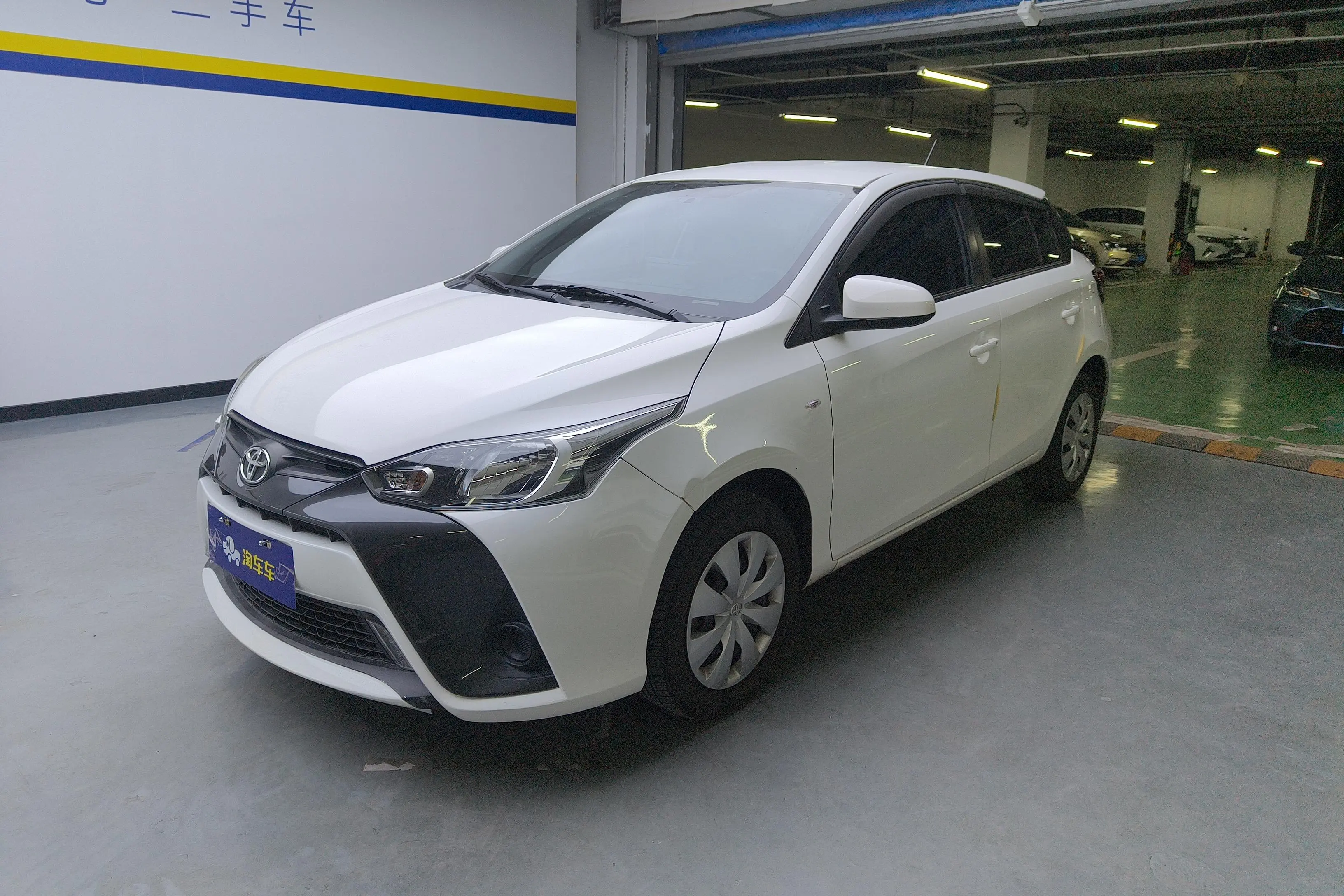 Toyota Yaris L  из Китая