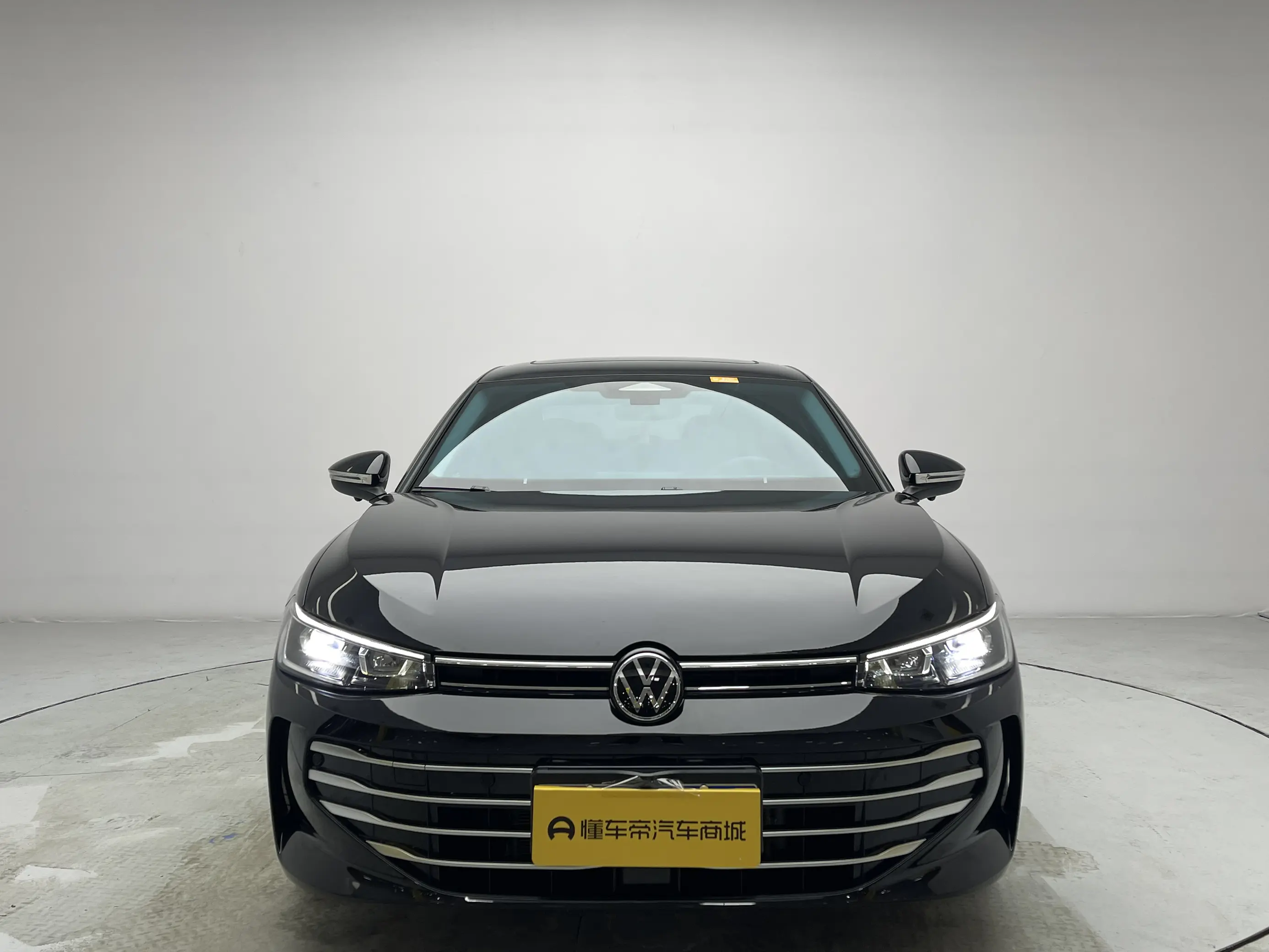Volkswagen Passat  из Китая