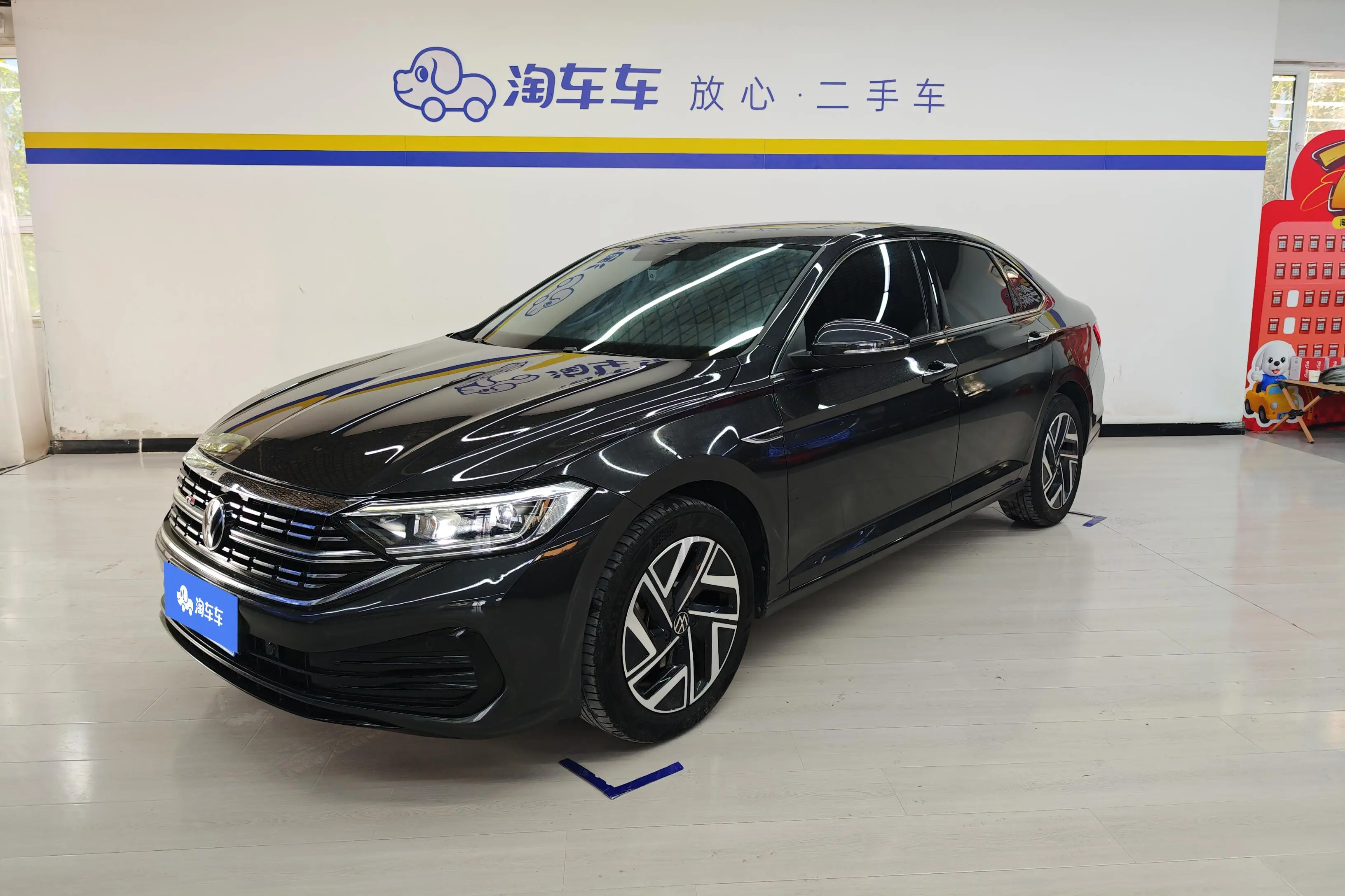 Volkswagen Sagitar  из Китая