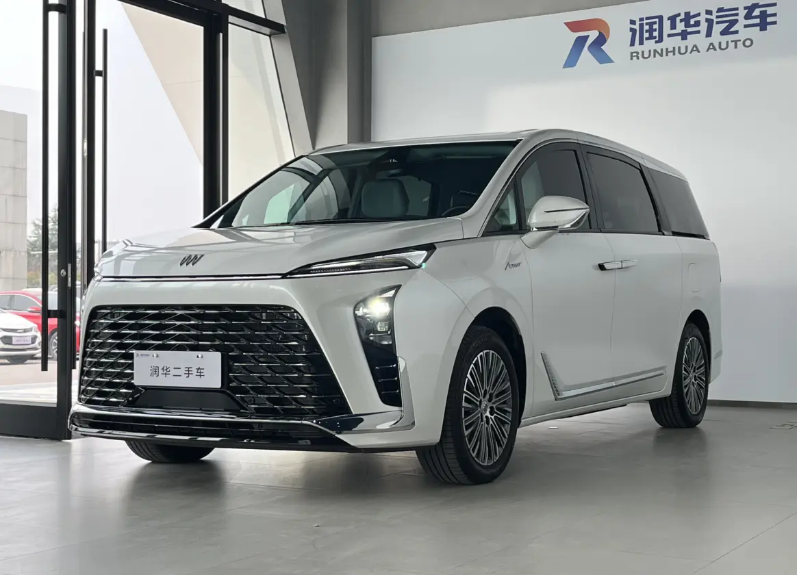 Buick GL8 PHEV  из Китая