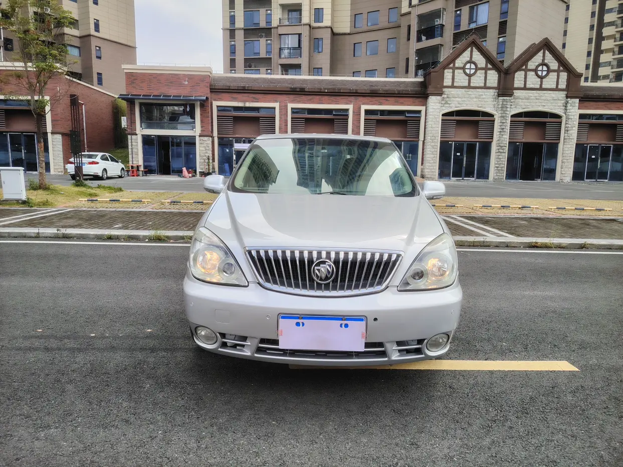 Buick GL8  из Китая