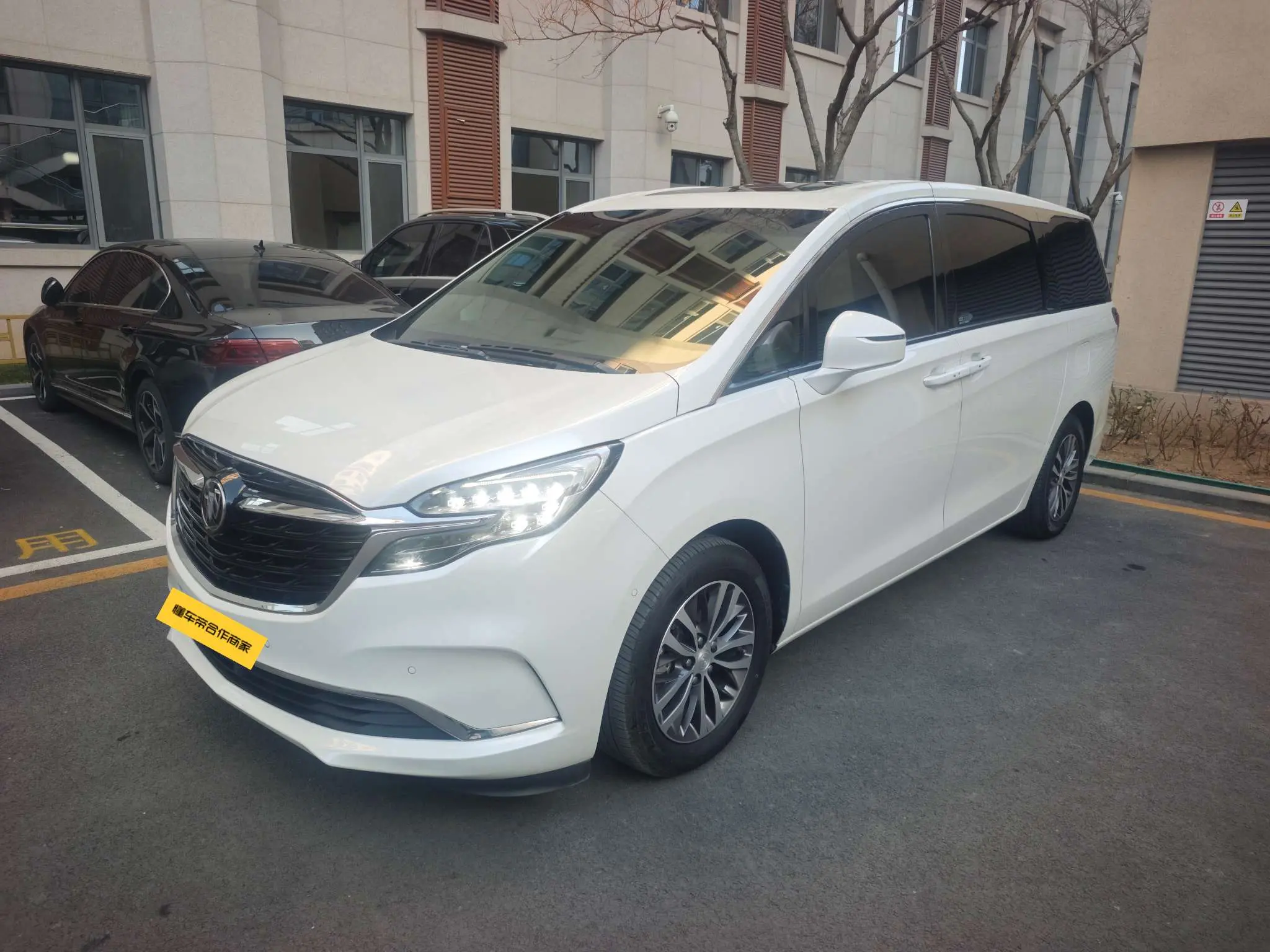 Buick GL8  из Китая