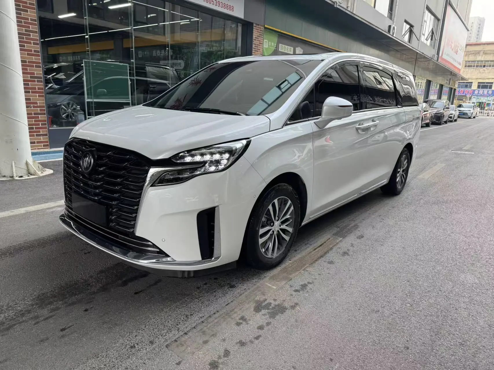 Buick GL8  из Китая