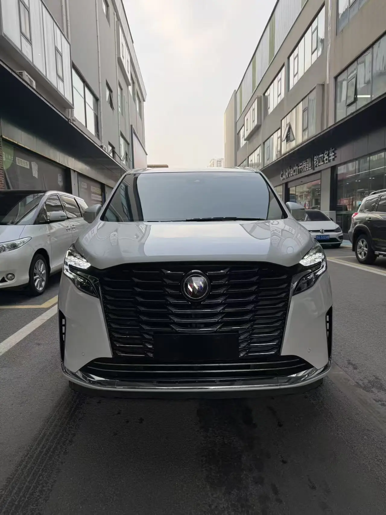 Buick GL8  из Китая