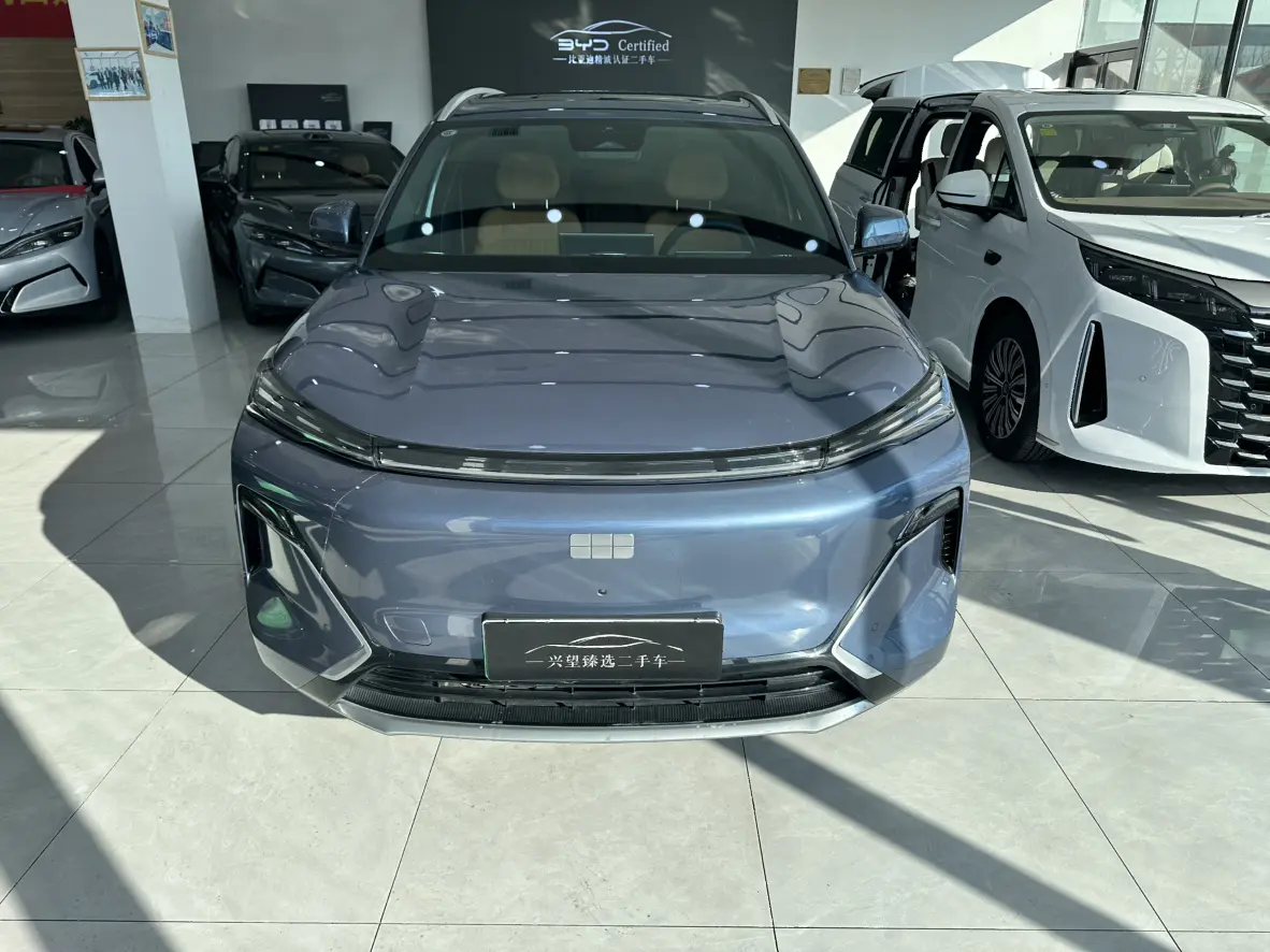 Geely Galaxy Starship 7 EM-i  из Китая