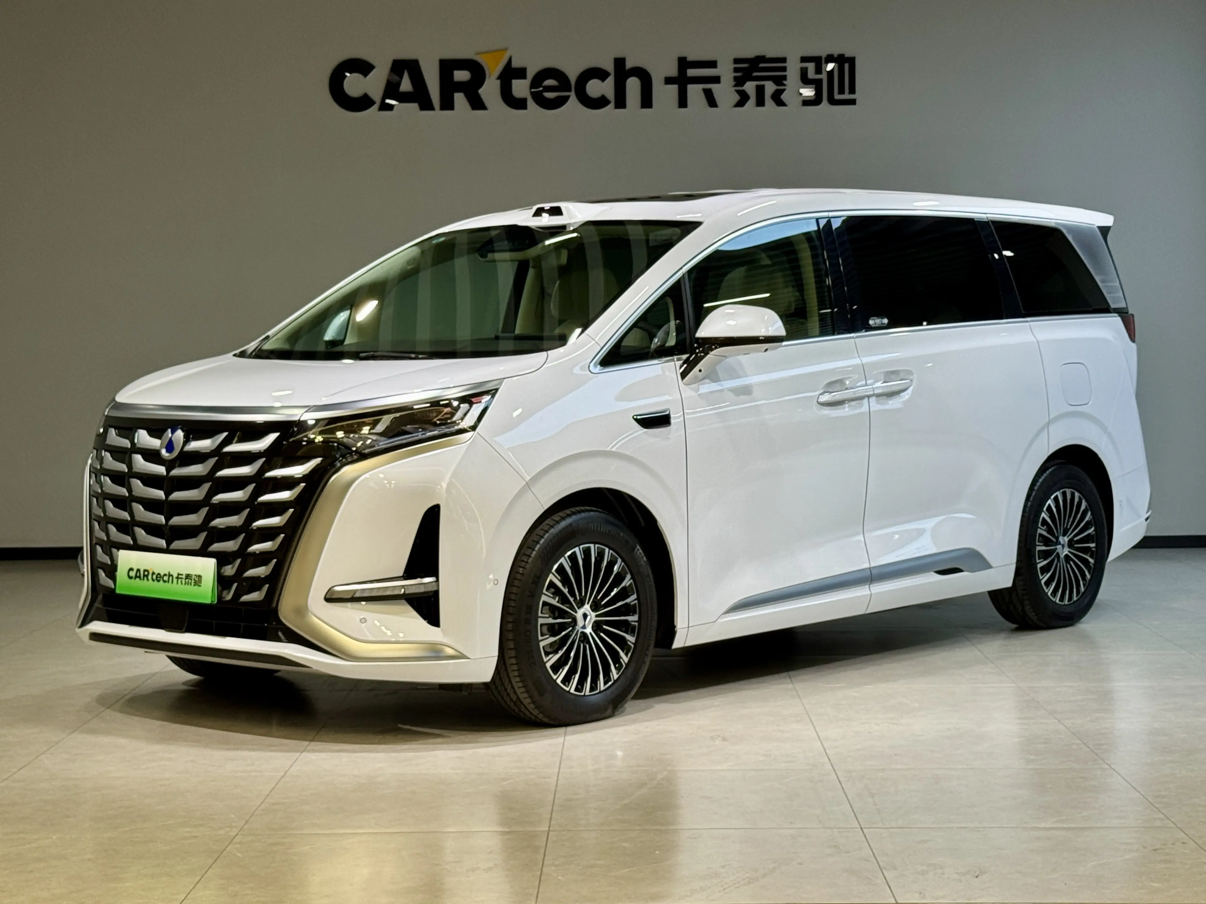 Denza D9 DM  из Китая