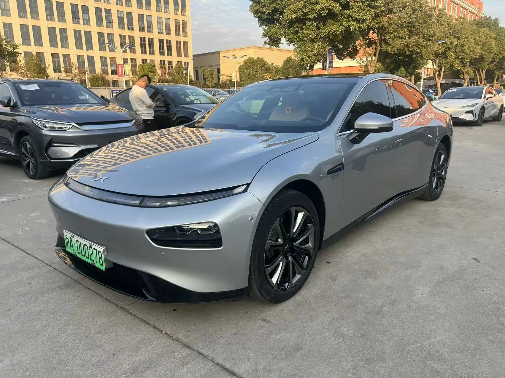 Xpeng P7  из Китая