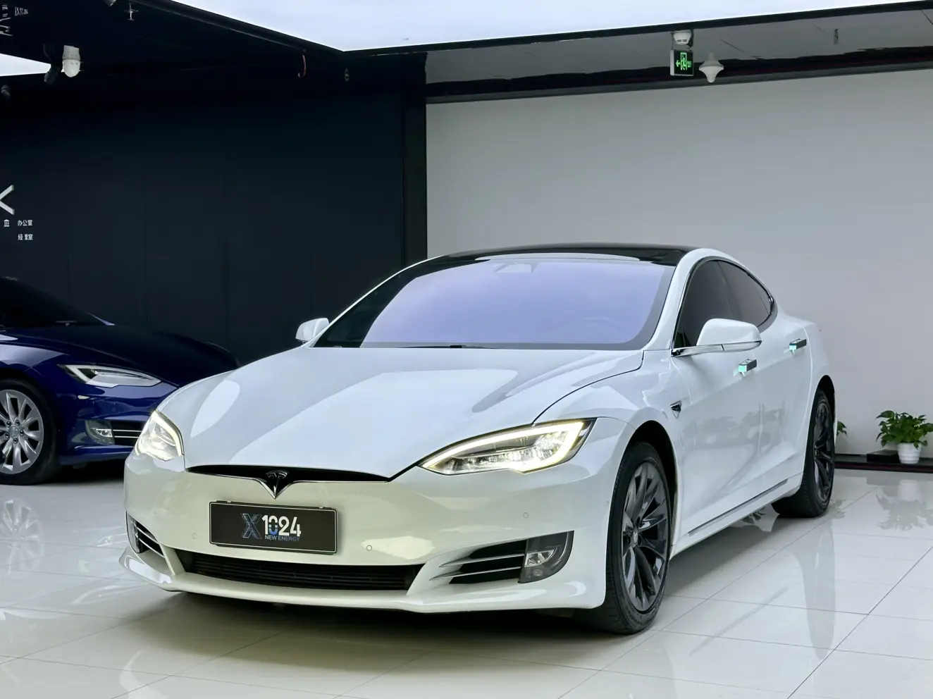 Tesla Model S  из Китая
