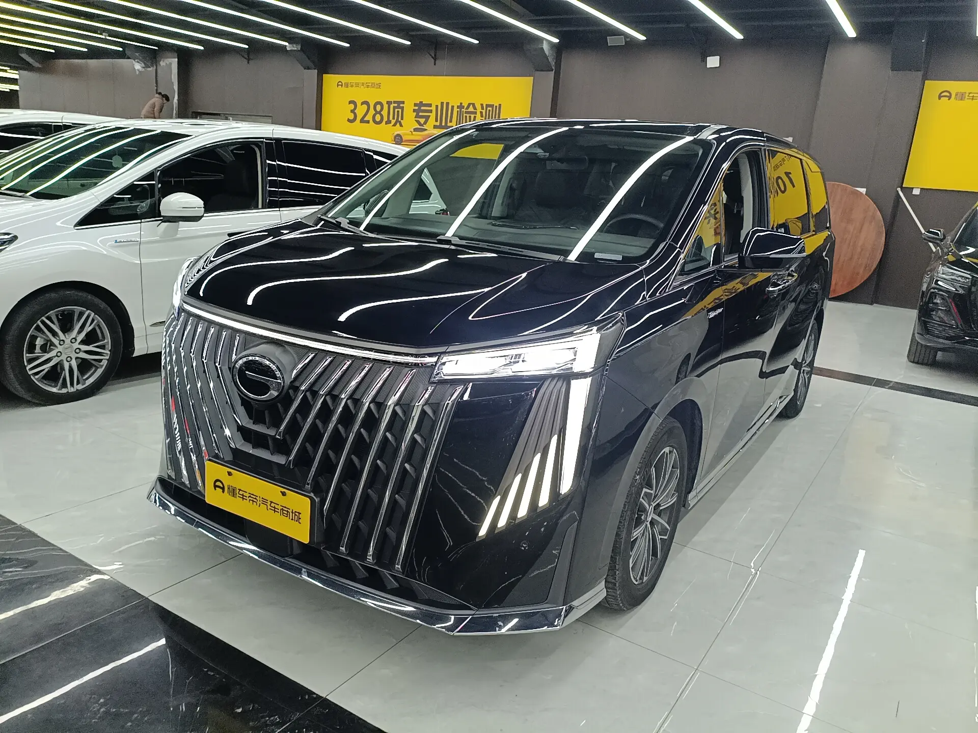 GAC Trumpchi M8  из Китая