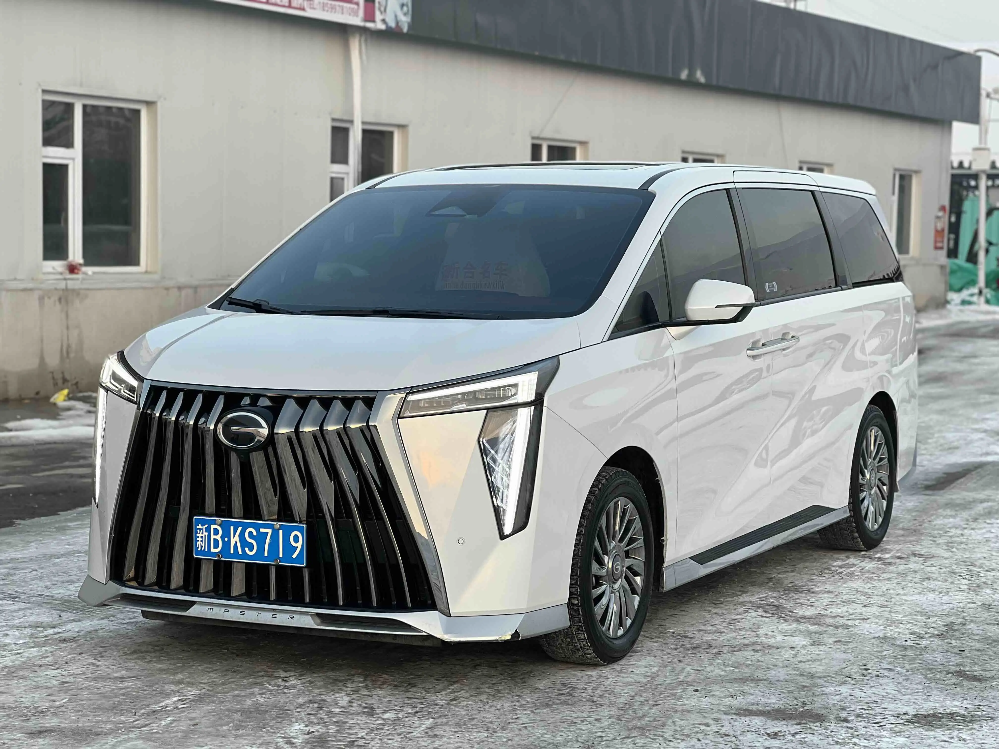 GAC Trumpchi M8  из Китая