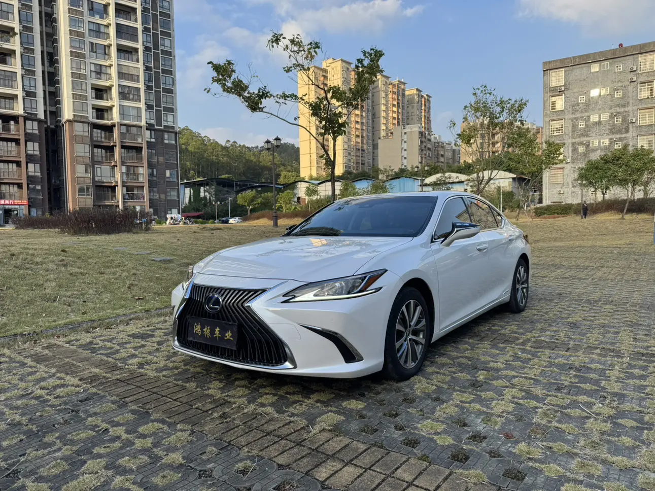 Lexus ES