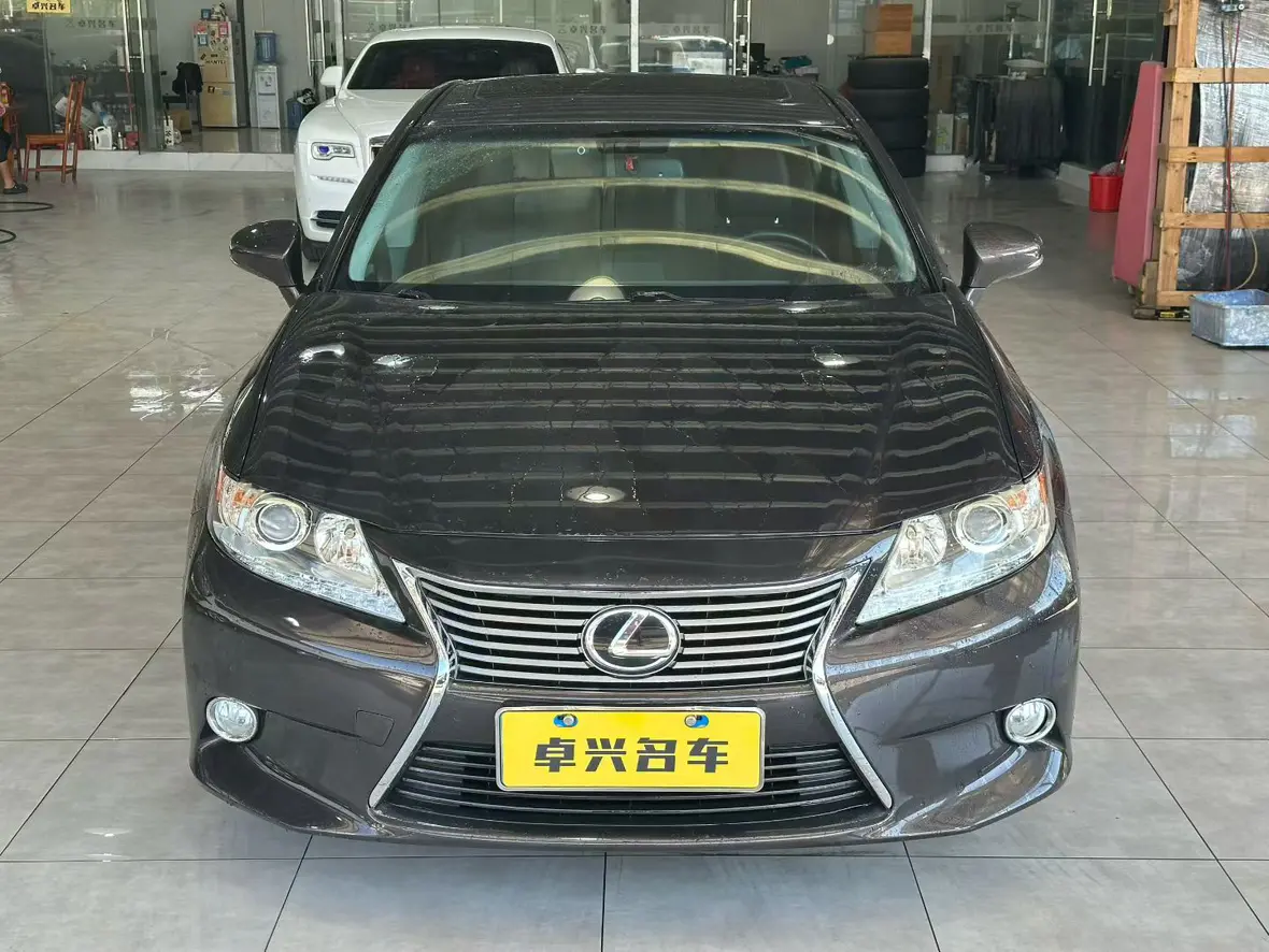 Lexus ES  из Китая